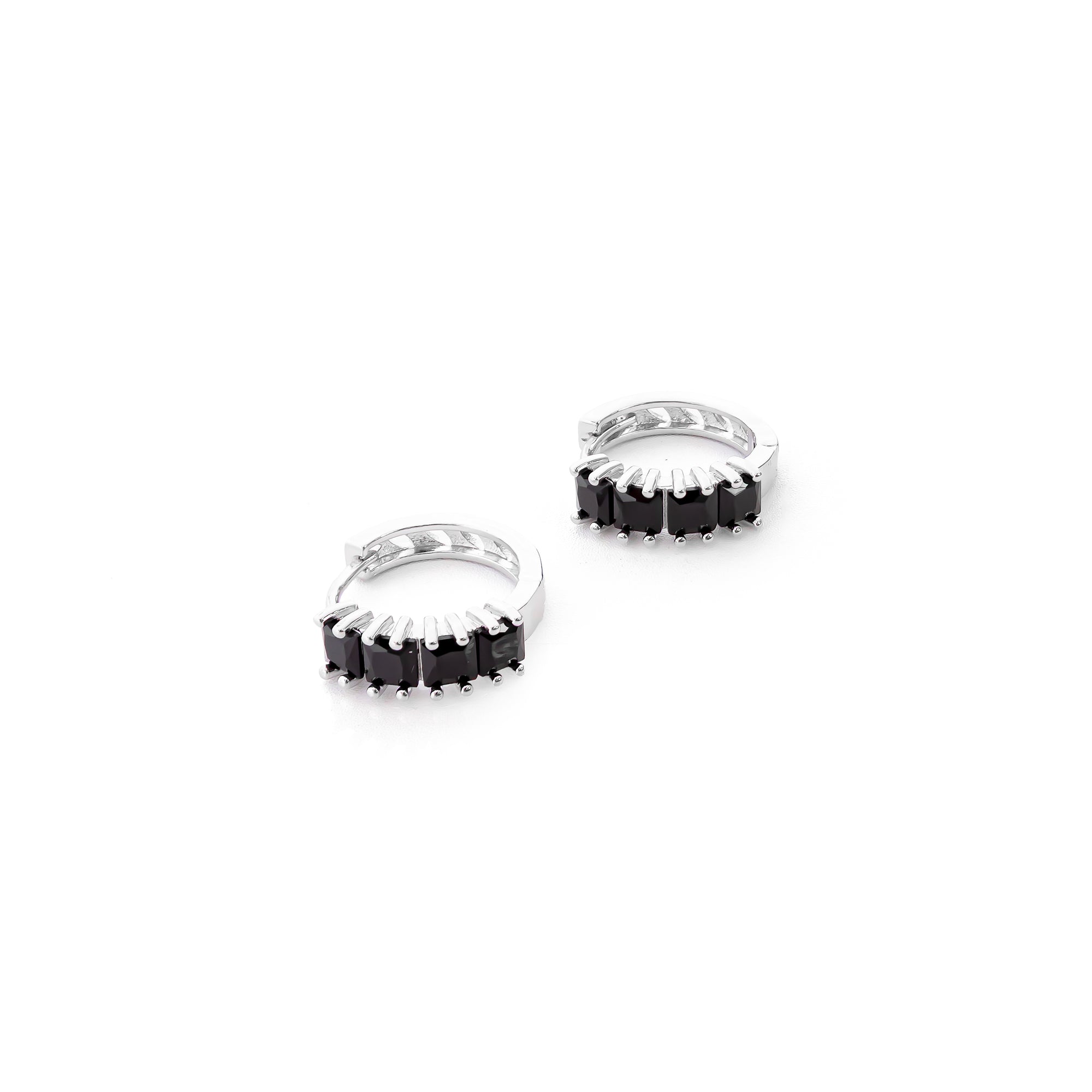 Aretes Plateados Huggies con Piedras Diferentes Colores M10 Oro Laminado