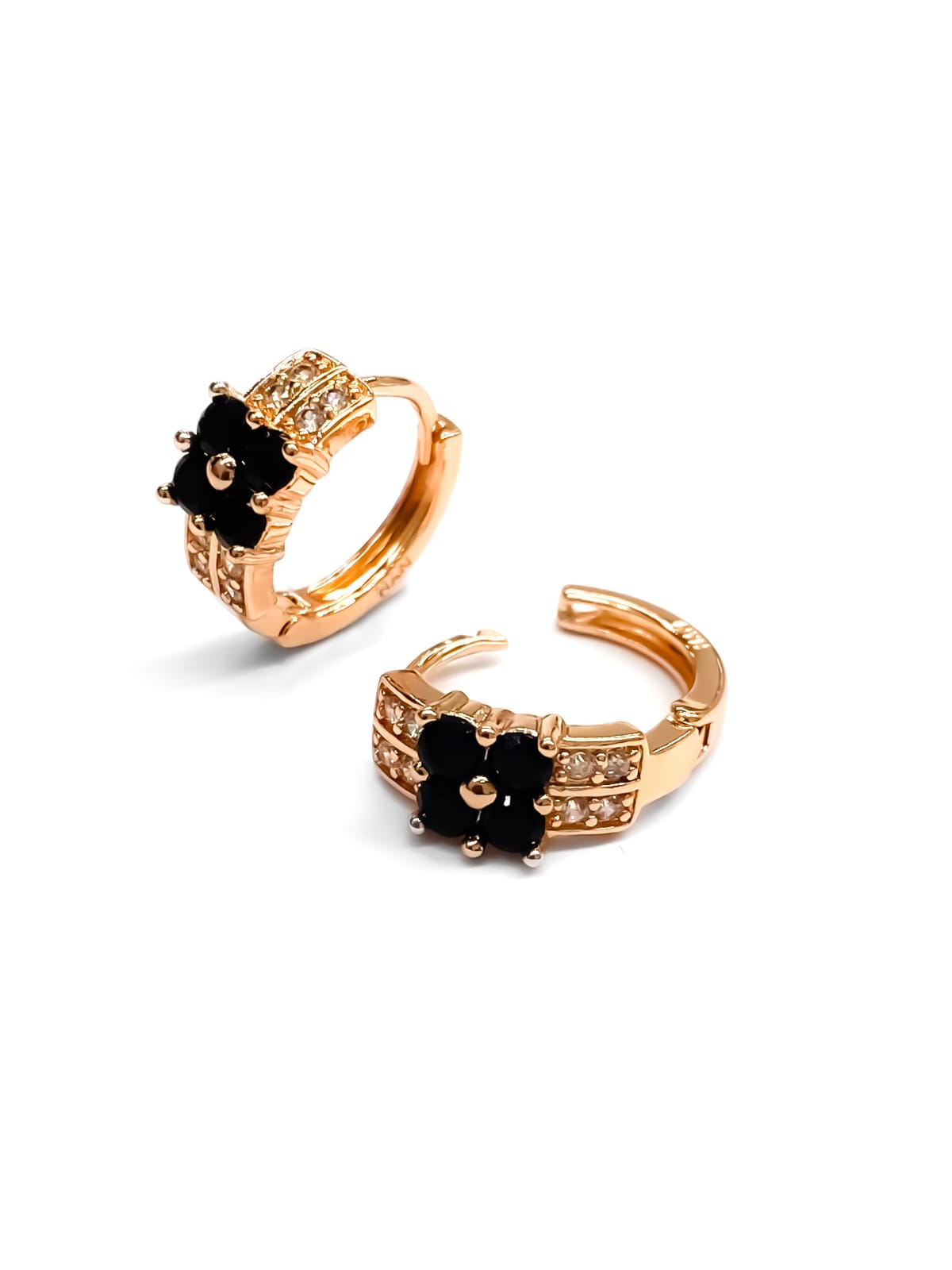 ARETES HUGGIES M10 - ORO LAMINADO