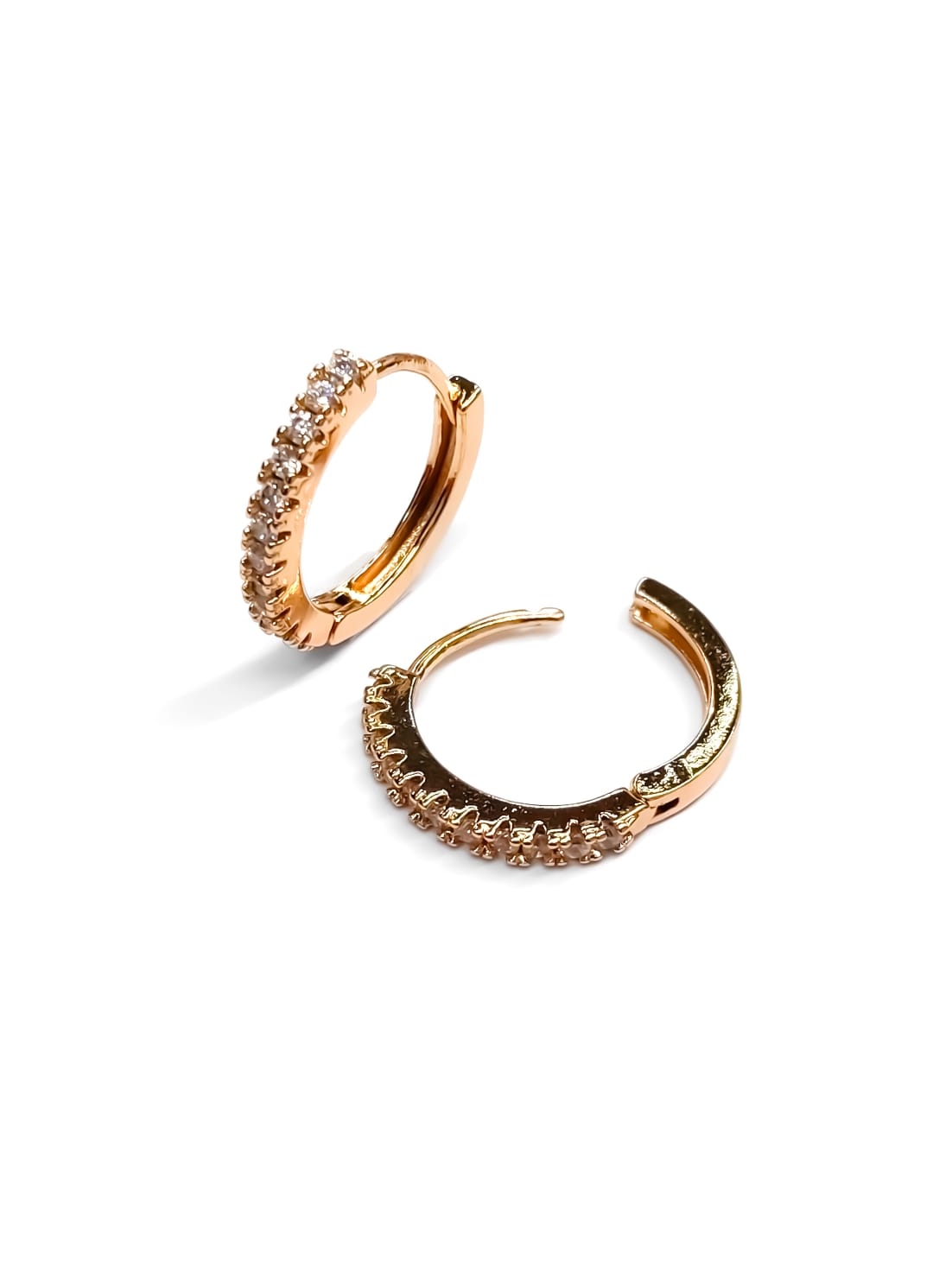 ARETES HUGGIES M9 - ORO LAMINADO