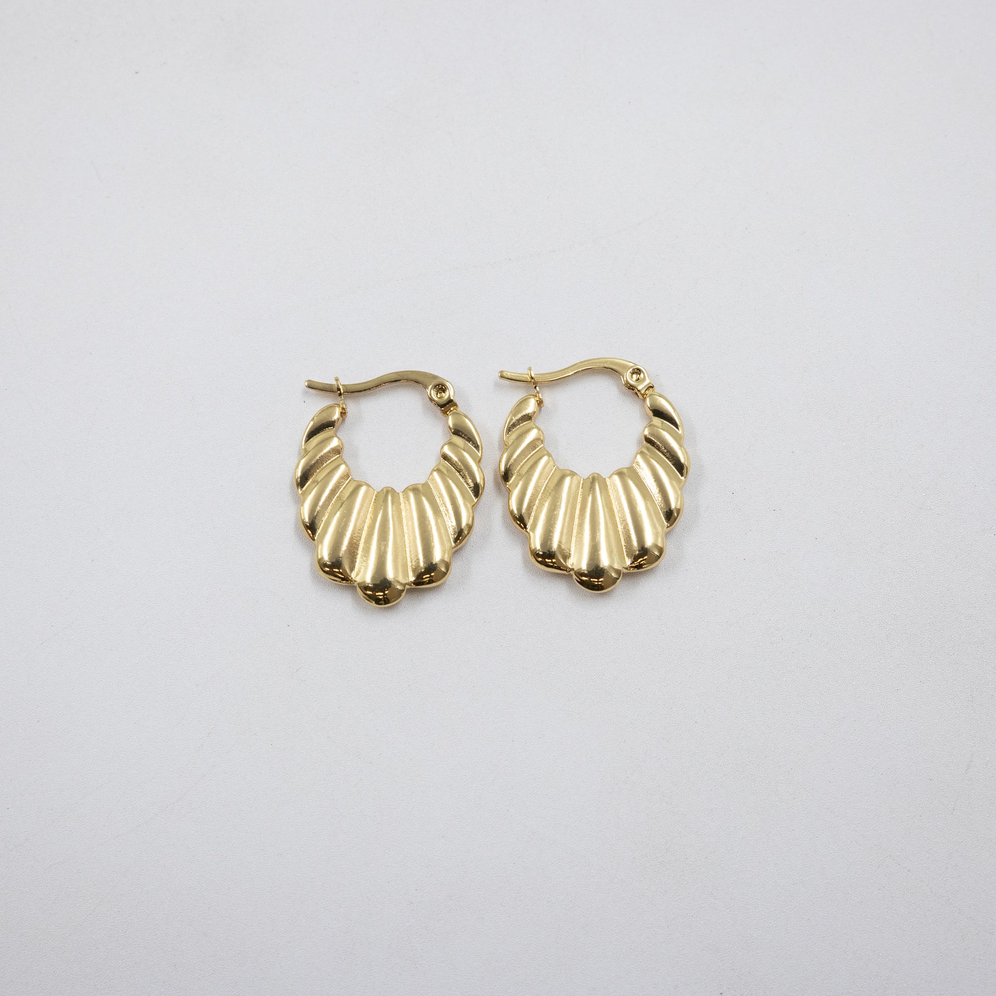 Aretes Dorados Chicos M2 Oro Laminado