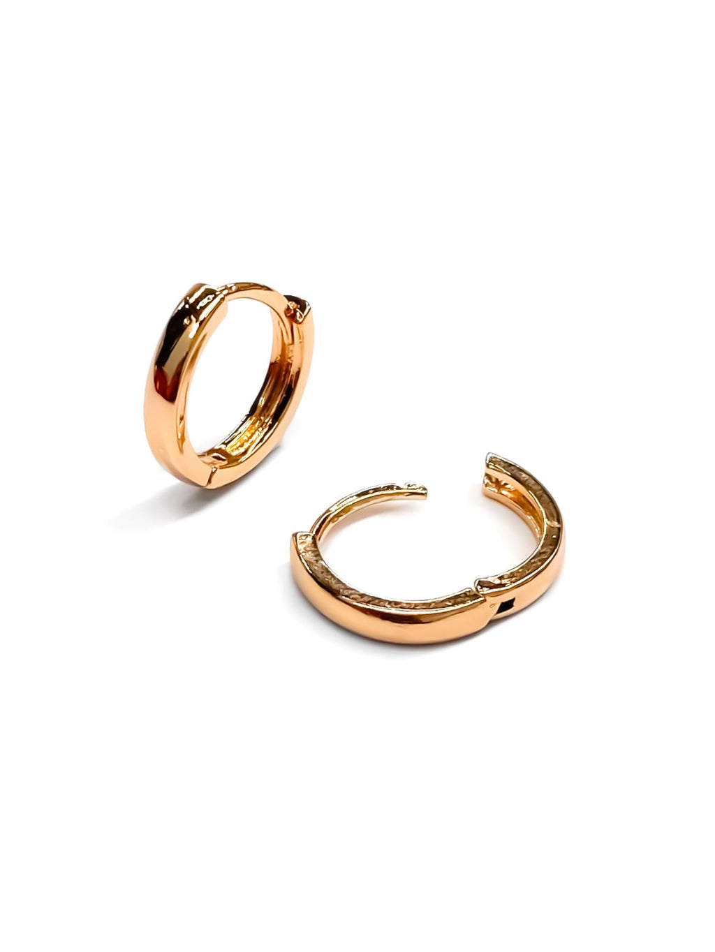 ARETES HUGGIES M18 - ORO LAMINADO