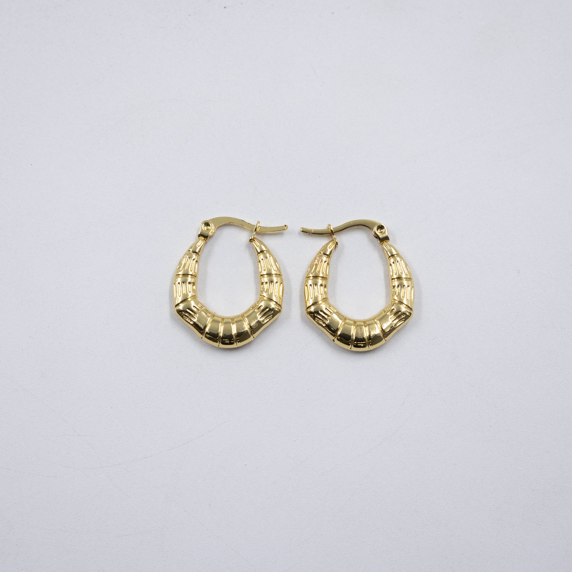 Aretes Dorados Chicos M4 Oro Laminado