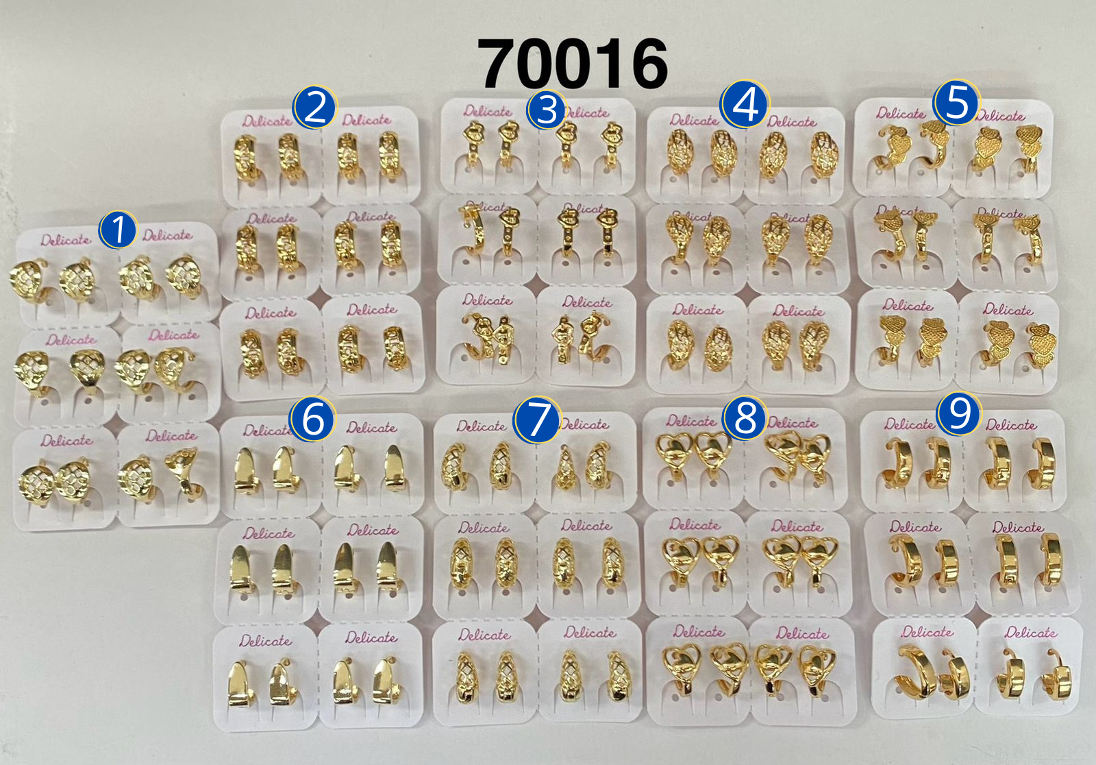 Paquete de 6 pares de Aretes Dorados M20 Oro Laminado
