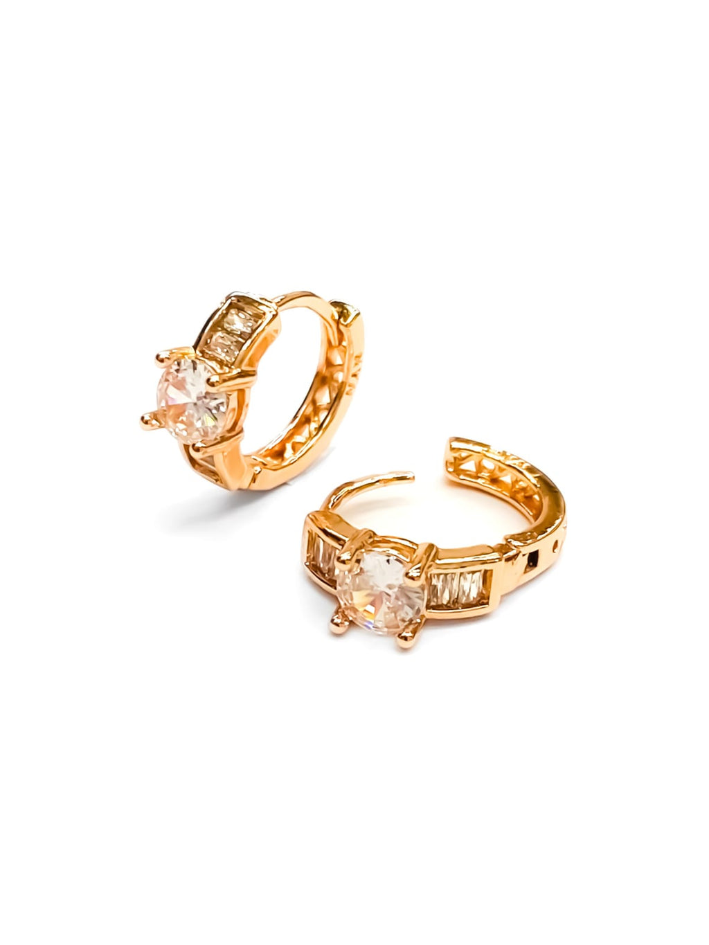 ARETES HUGGIES M5 - ORO LAMINADO