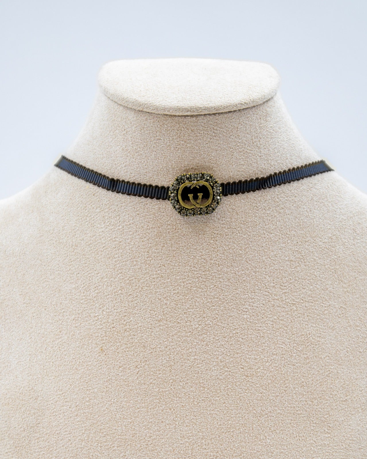 Collar Gargantilla Negro M9 Oro Laminado