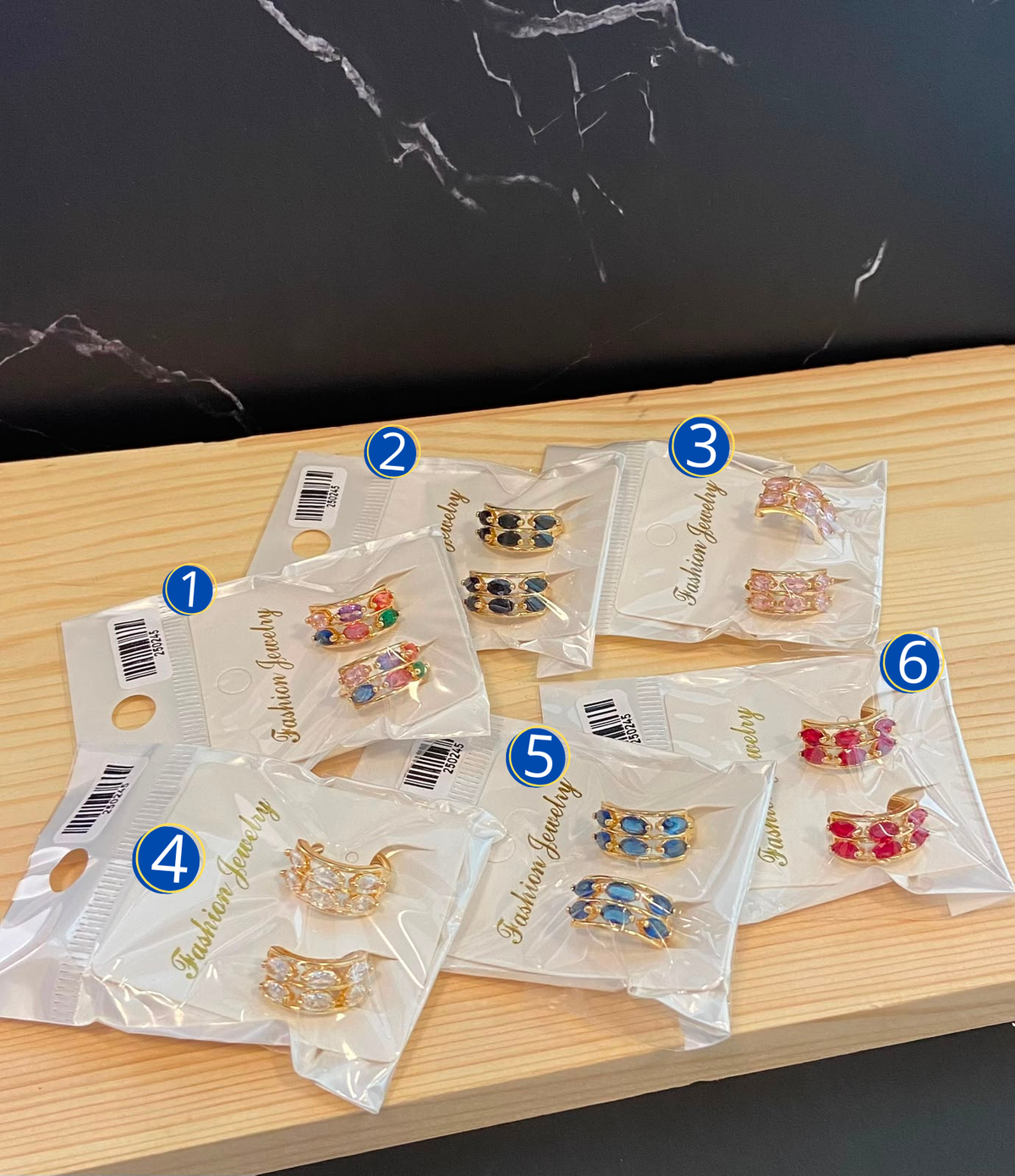 [12/SEPTIEMBRE/26] Aretes Dorados Huggies M1 Oro Laminado