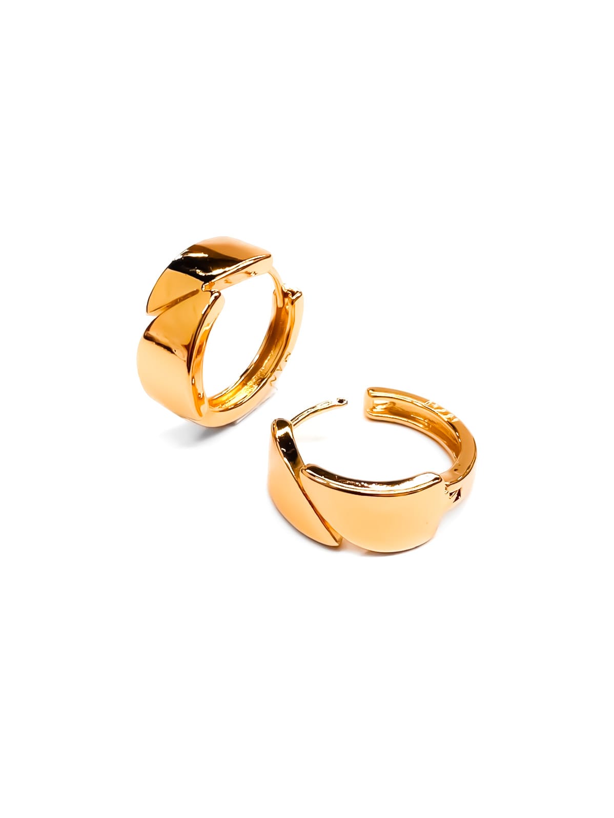 ARETES HUGGIES M1 - ORO LAMINADO