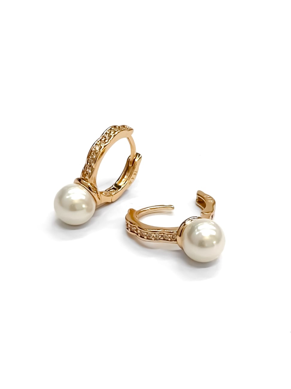 ARETES HUGGIES M6- ORO LAMINADO