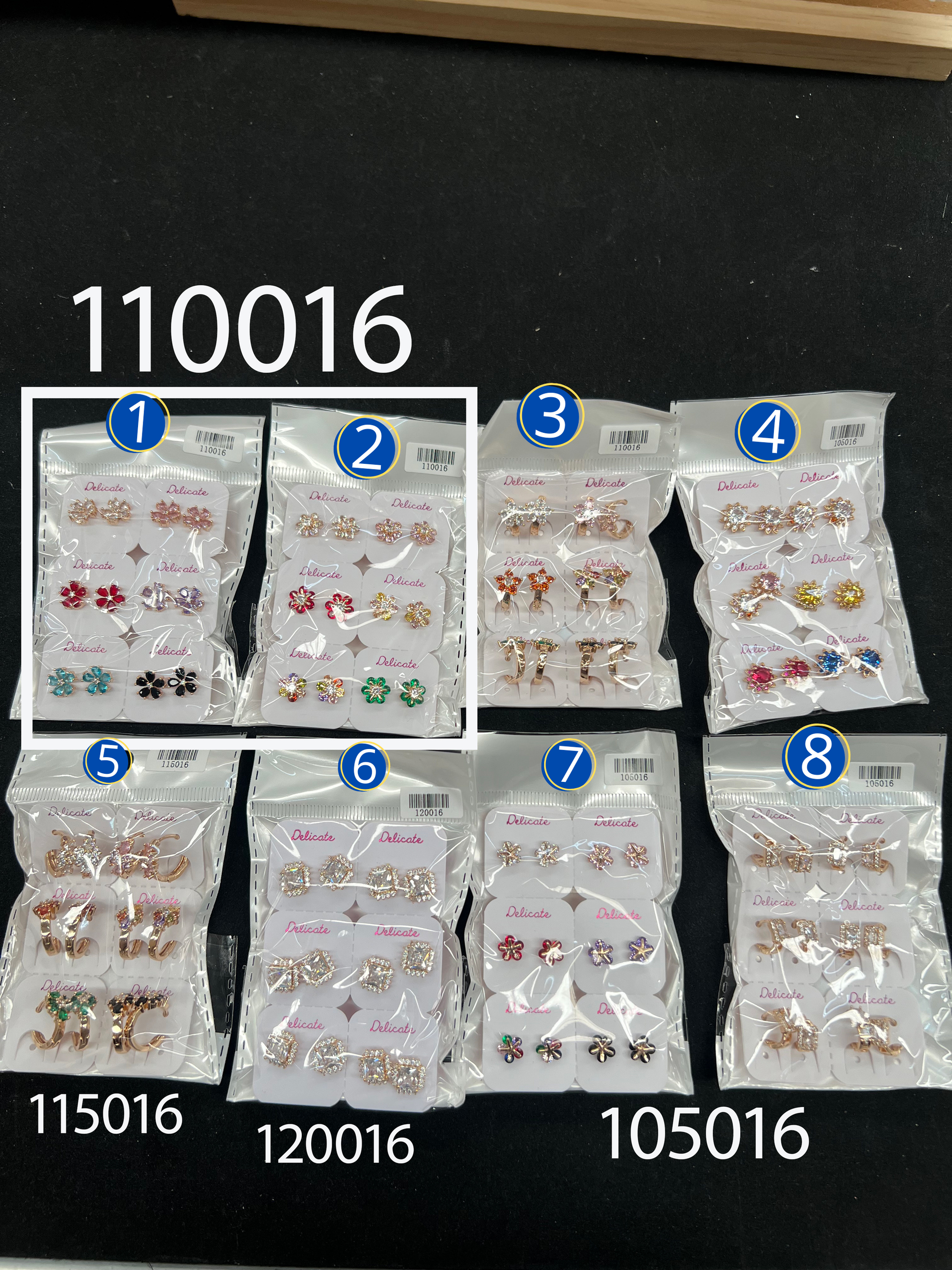 [07/JULIO/26] Paquete de 5 pares de aretes M10 ORO Laminado