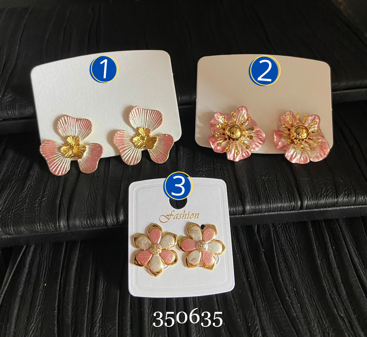 [26/SEPTIEMBRE/26] Aretes Dorados y Rosados de Flor M2 Oro Laminado