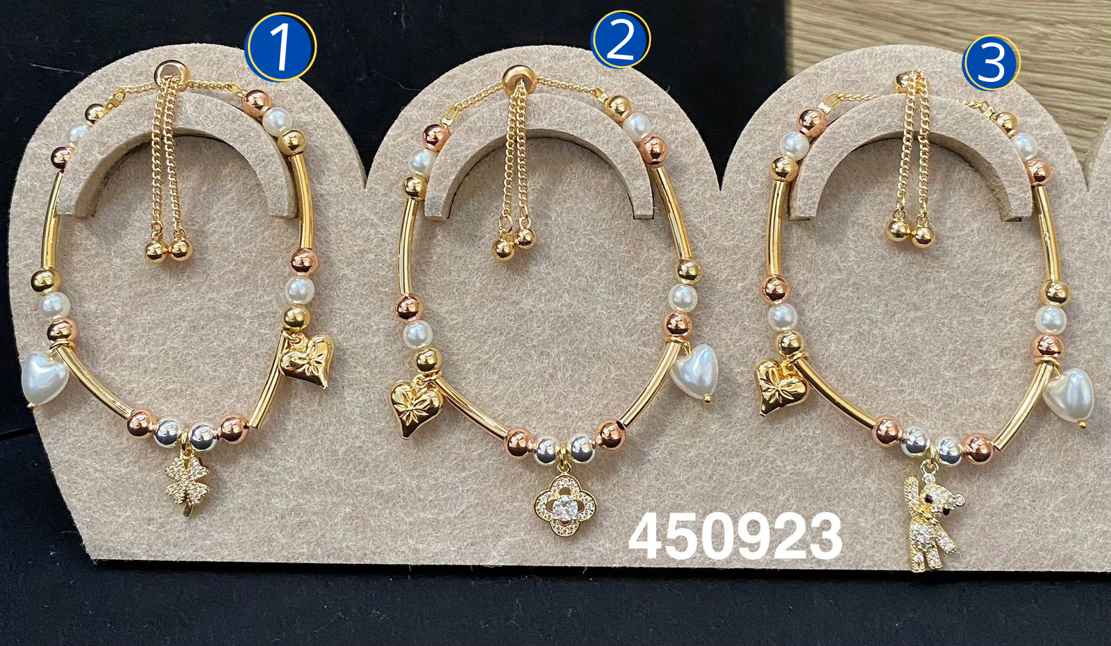 Pulseras Doradas con Dije M6 Oro Laminado 03/03/26