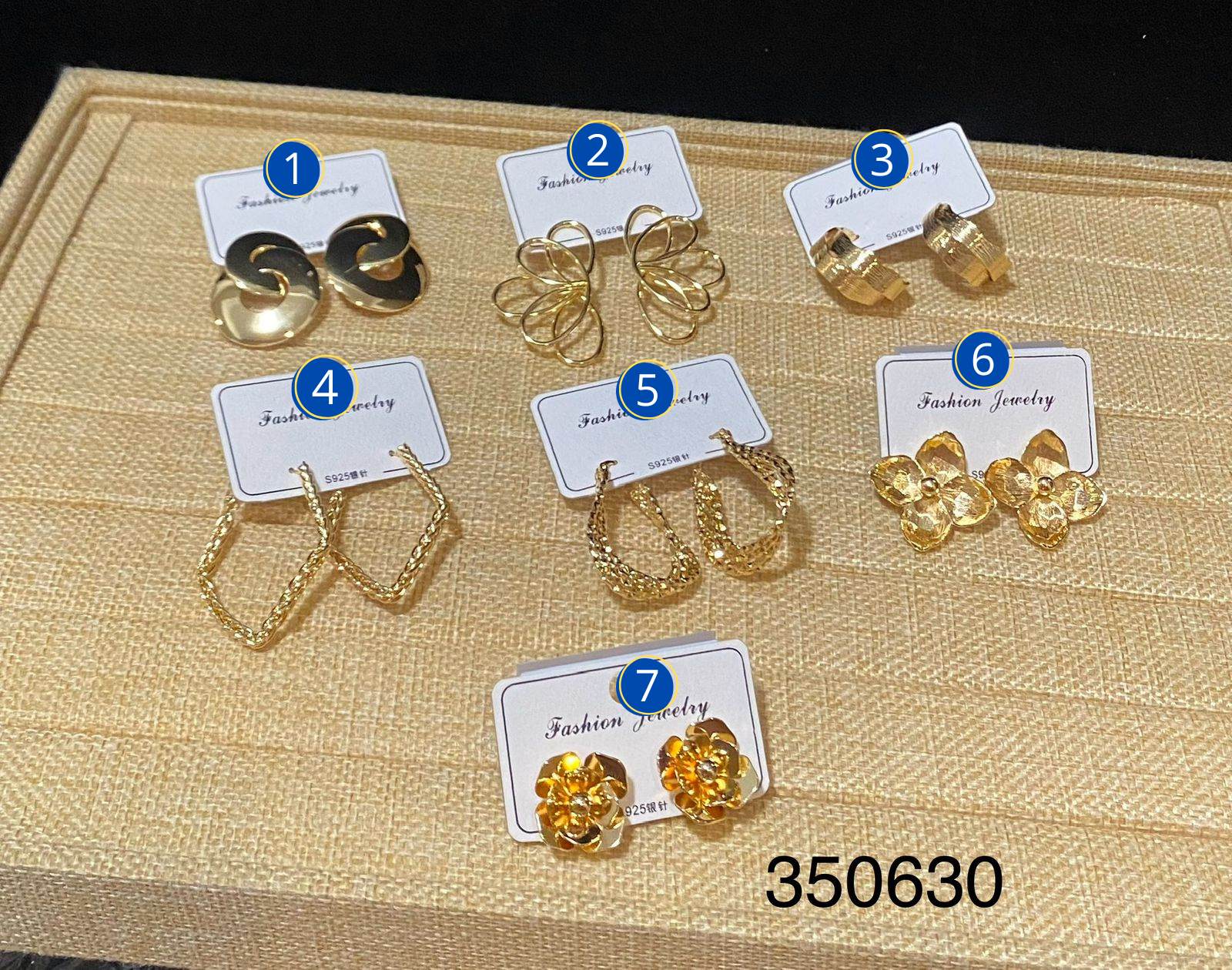 Aretes Dorados Varios diseños M14 Oro Laminado