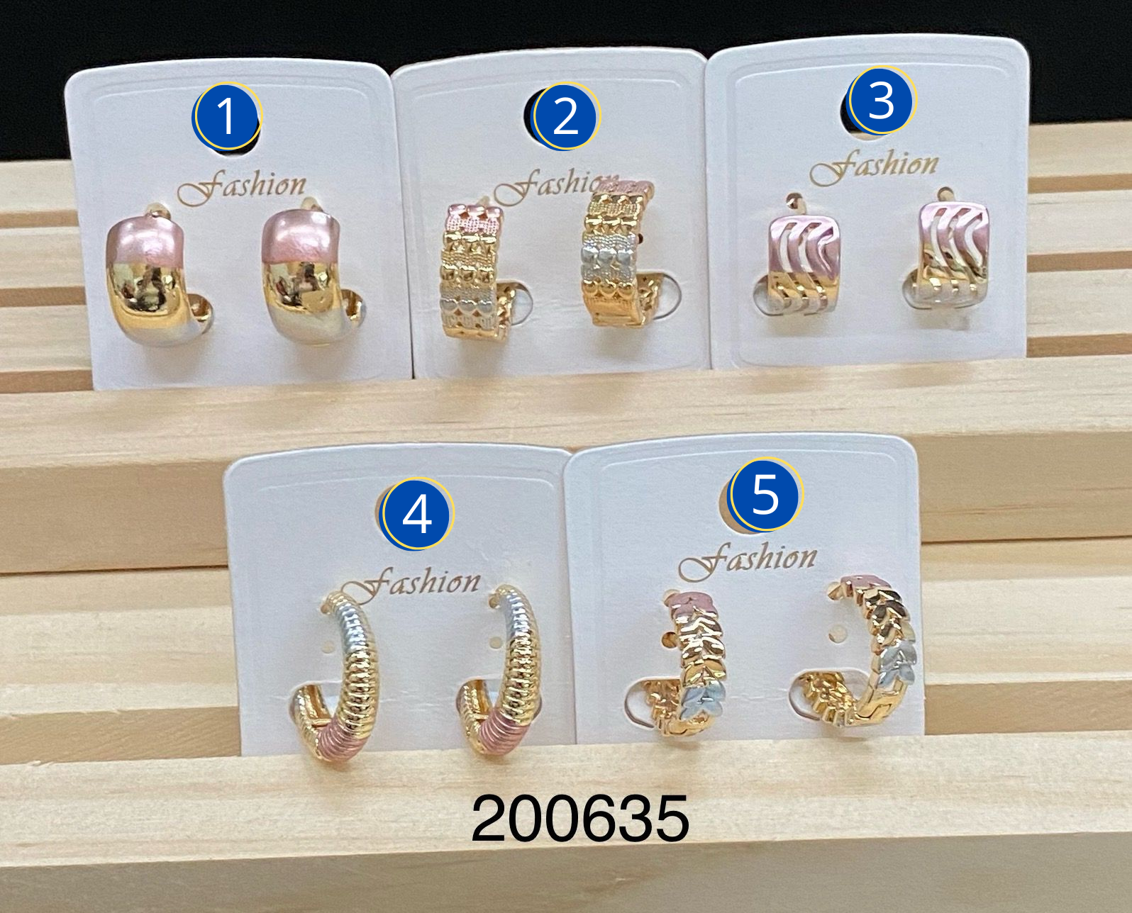 Aretes Dorados diferentes formas M6 Oro Laminado