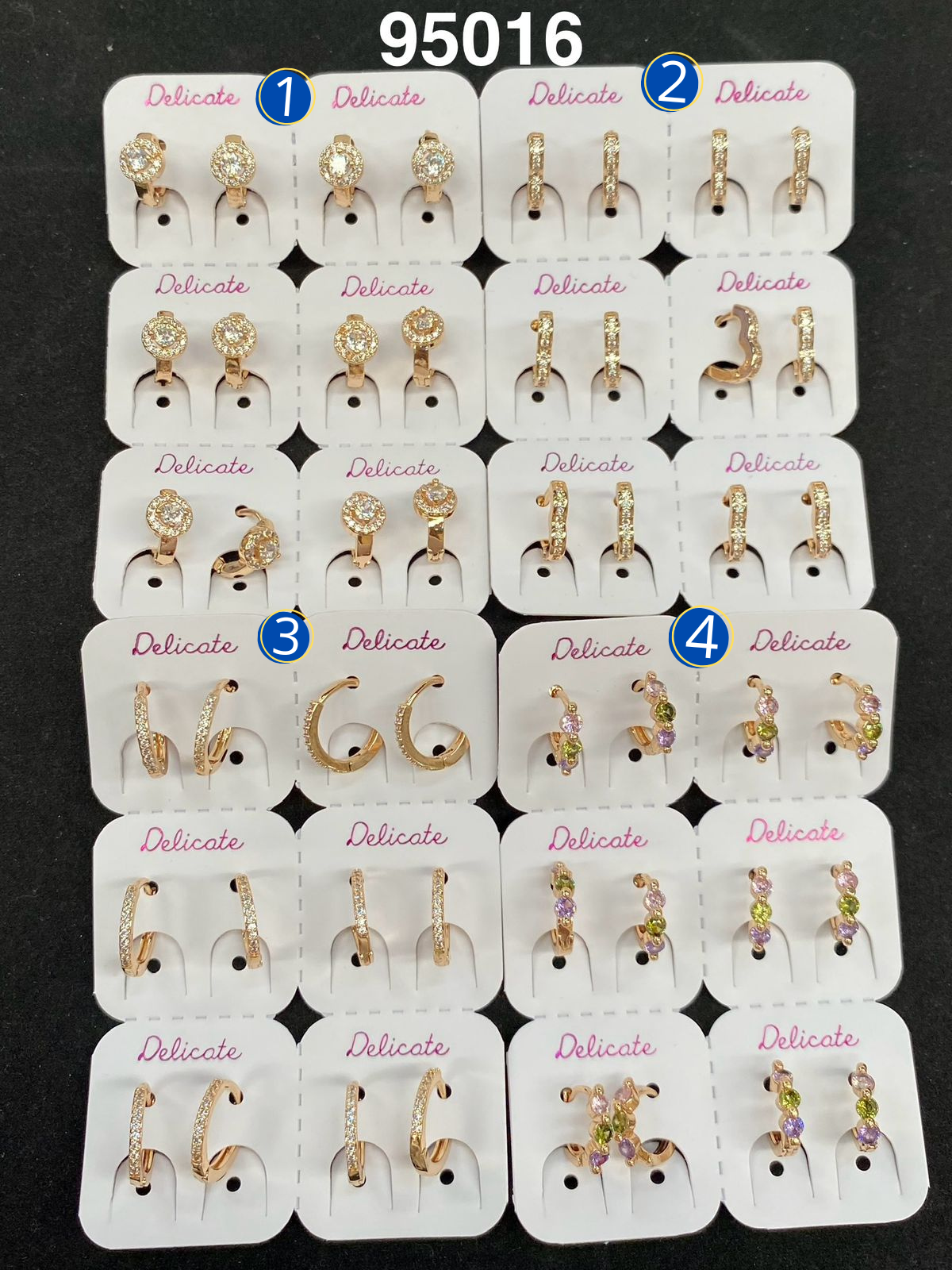 Paquete de 6 pares de aretes dorados M34 Oro Laminado