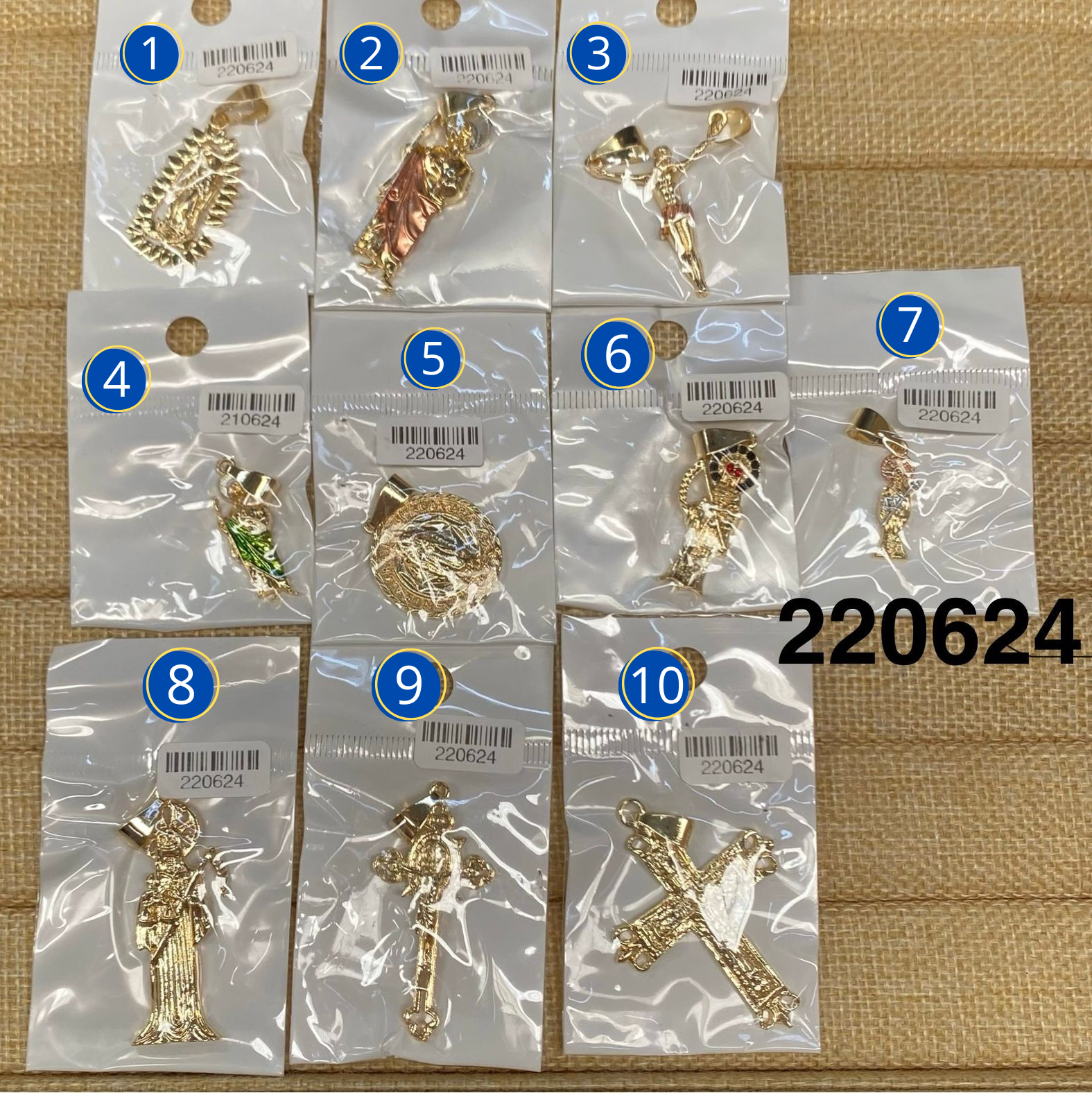 Dijes Dorados M4 Oro Laminado