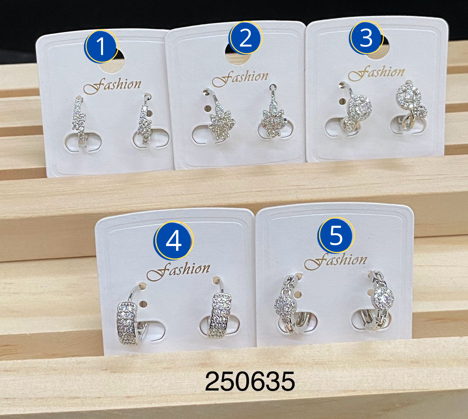 Aretes Plateados diferentes formas M32 Oro Laminado