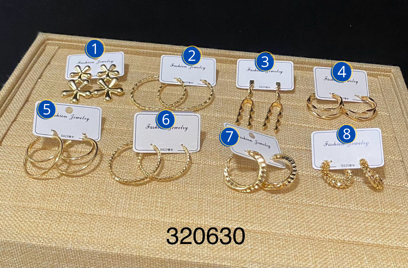 Aretes Dorados Varios diseños M13 Oro Laminado