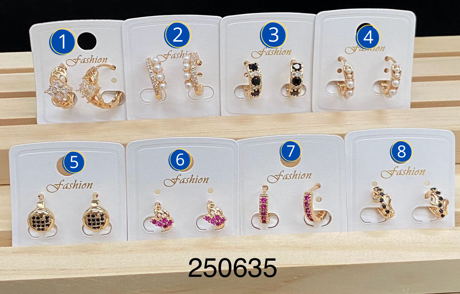 Aretes Dorados diferentes formas M28 Oro Laminado