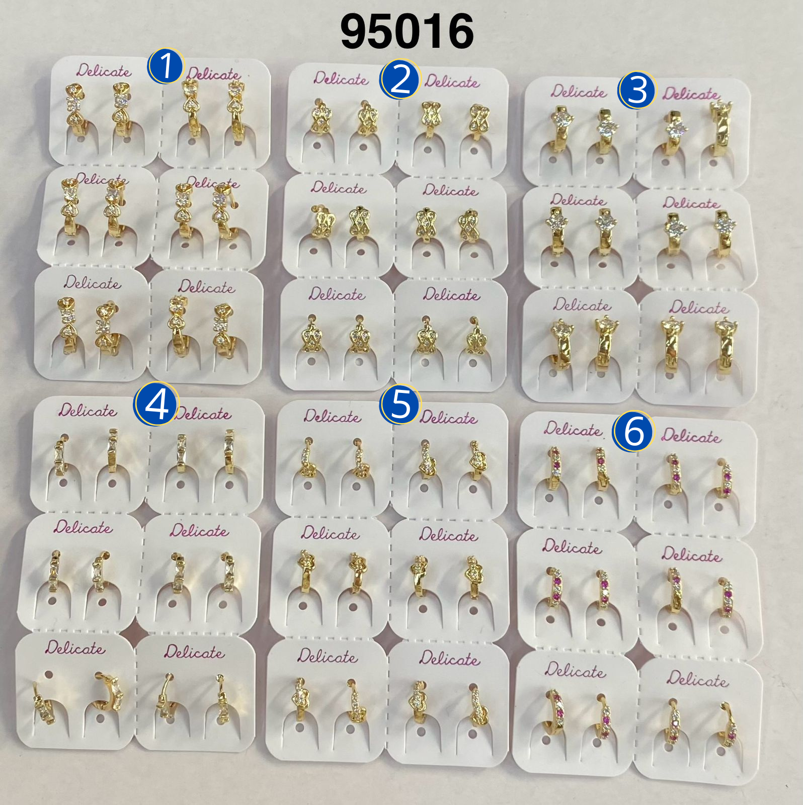 Paquete de 6 pares de Aretes Dorados M3 Oro Laminado