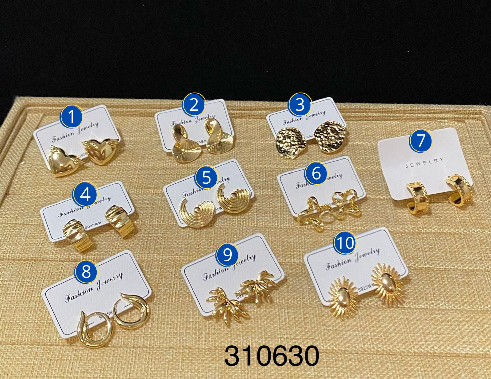 Aretes Dorados Varios diseños M4 Oro Laminado