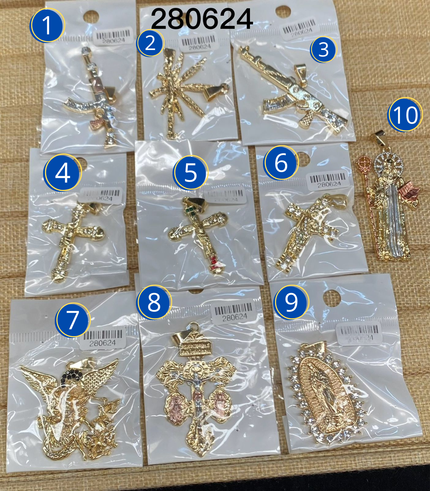 Dijes Dorados M24 Oro Laminado