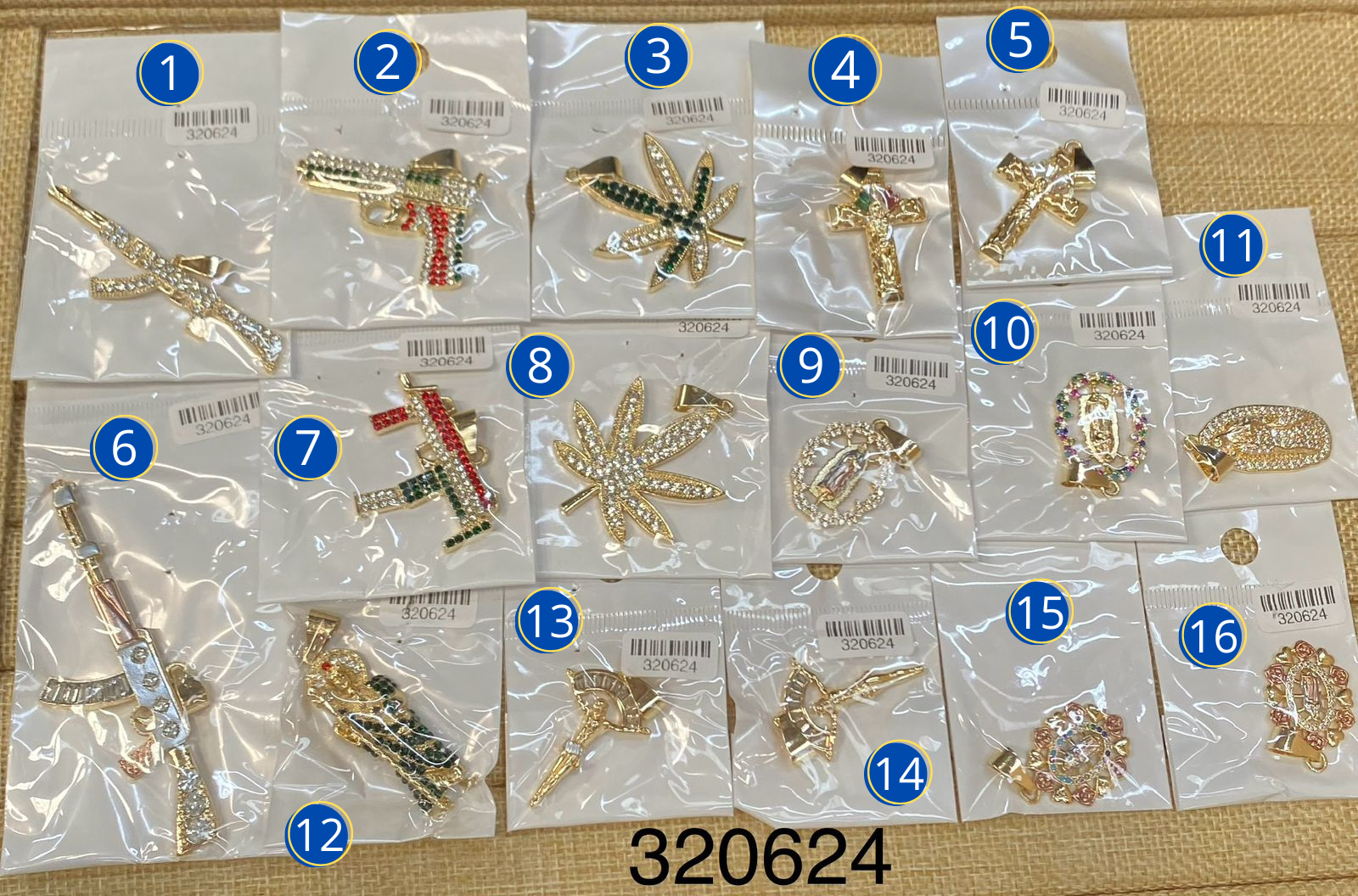Dijes Dorados M31 Oro Laminado