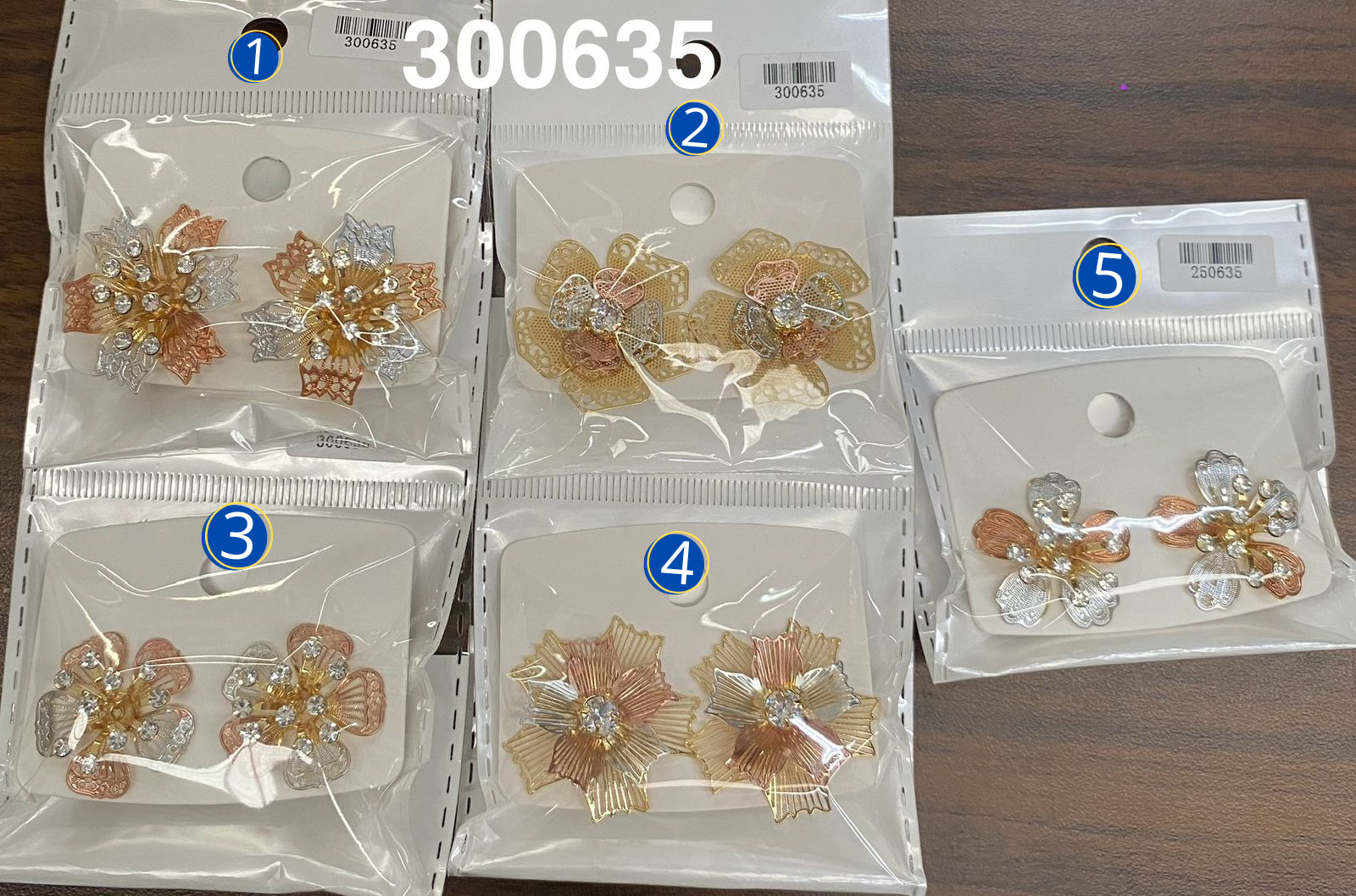 Aretes Dorados M4 Oro Laminado
