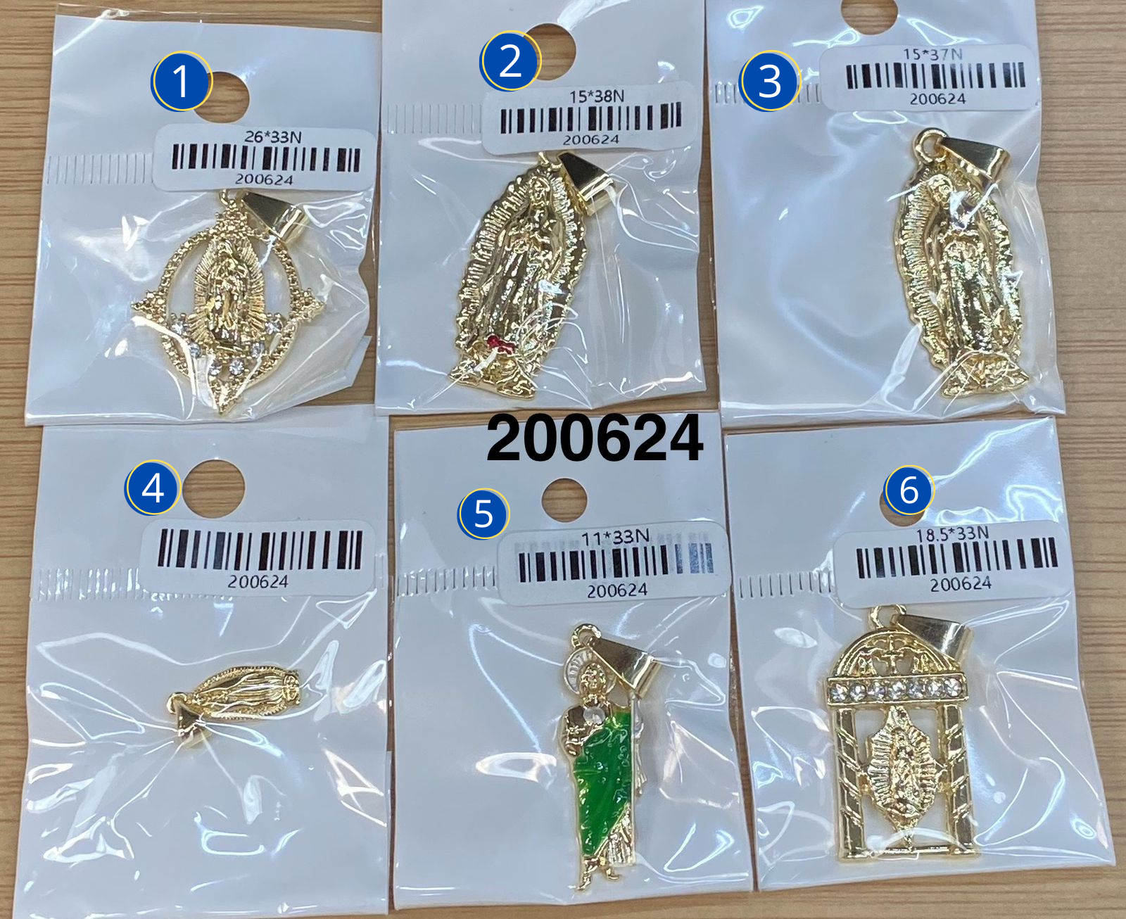 Dijes Religiosos M4 Oro Laminado