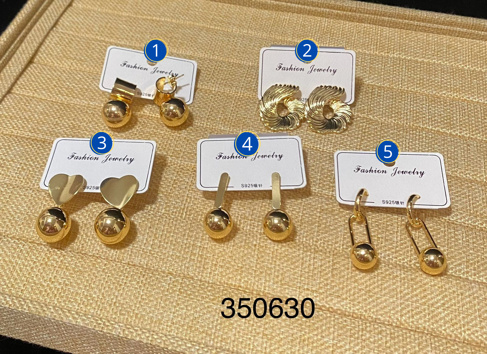 Aretes Dorados Varios diseños M18 Oro Laminado