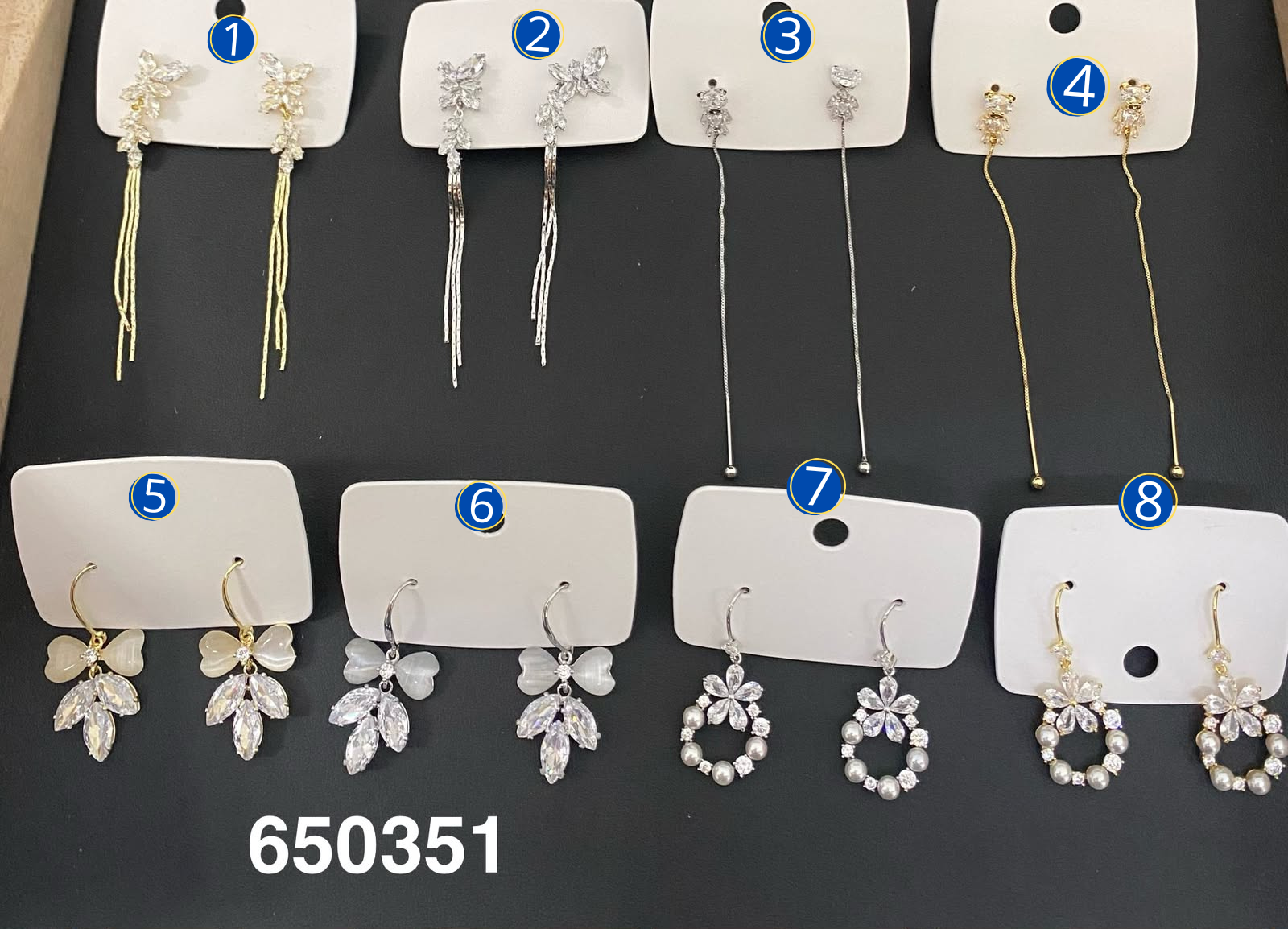 [08/JUNI/26] Aretes Dorados y Plateados M18 Oro Laminado