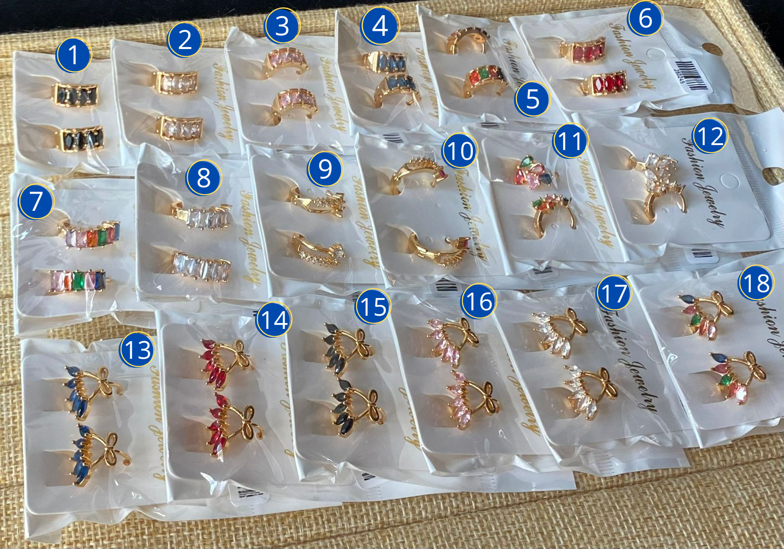 Aretes Huggies M2 Oro Laminado