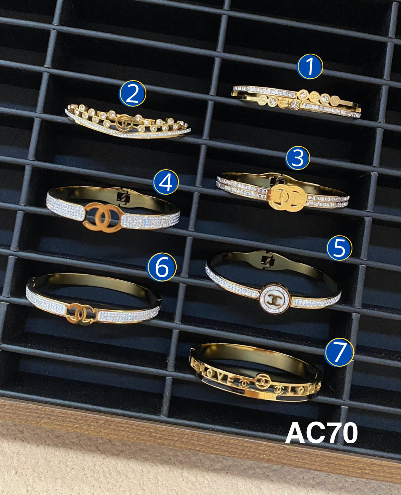 Brazaletes Dorados de Marca M4 Oro Laminado