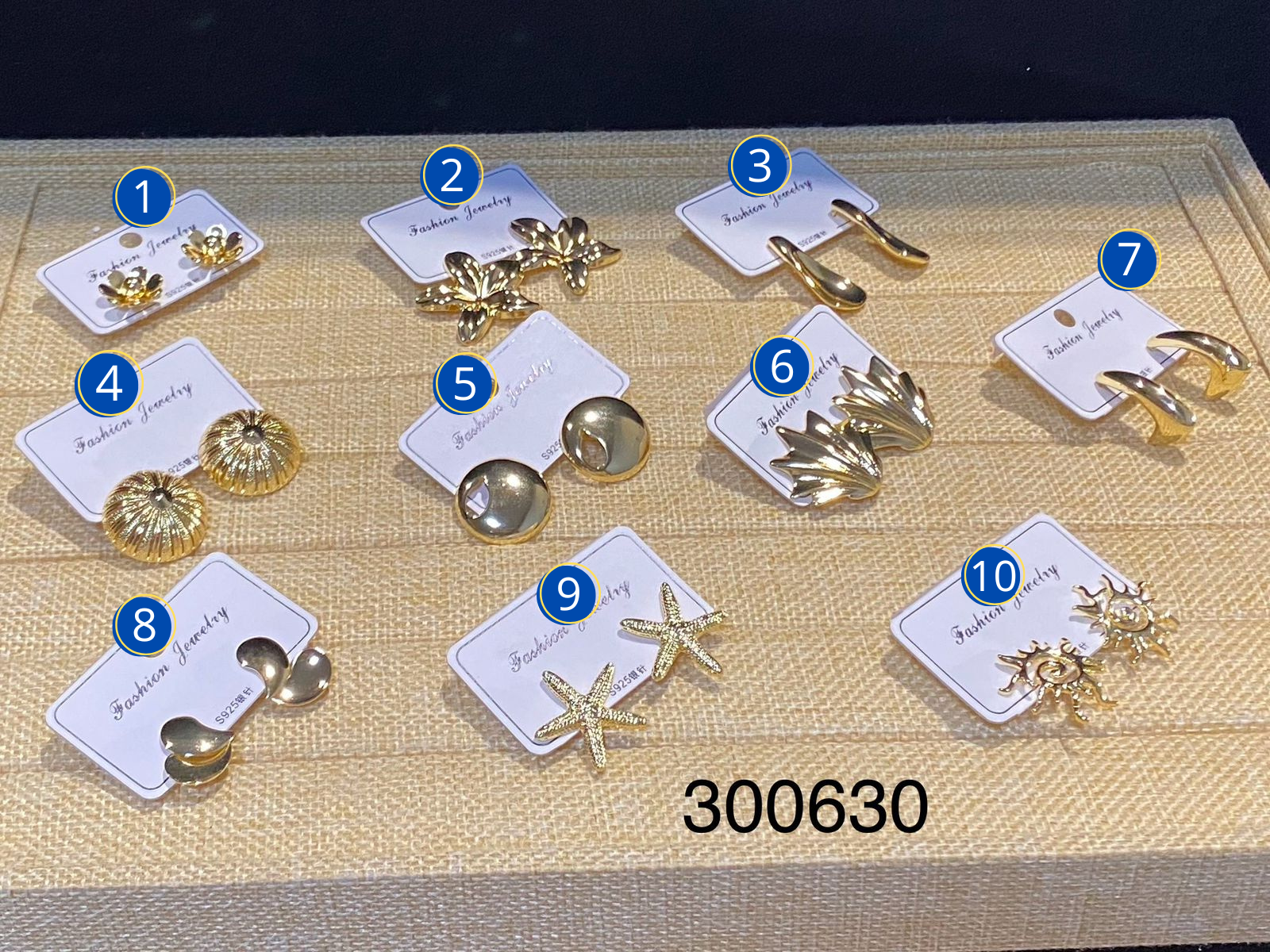 Aretes Dorados Varios diseños M2 Oro Laminado