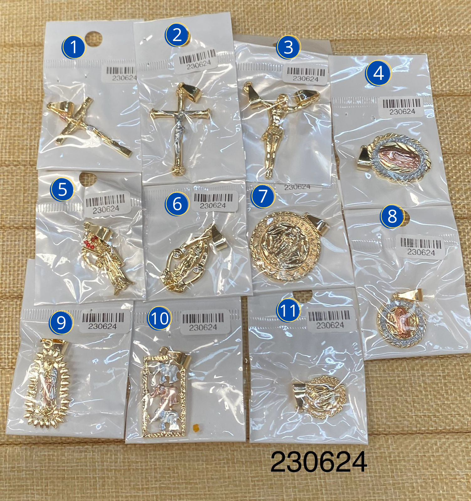 Dijes Dorados M7 Oro Laminado