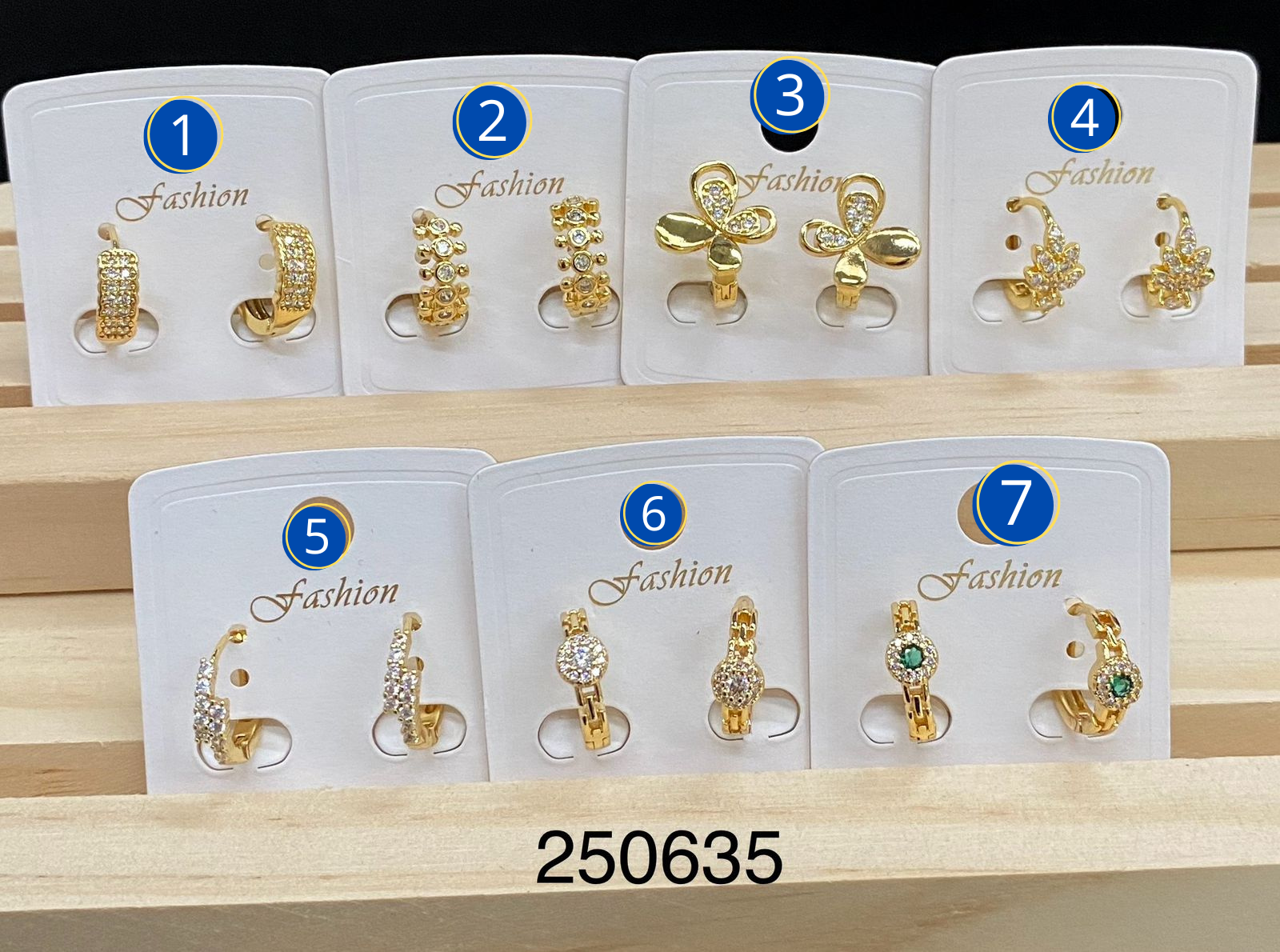 Aretes Dorados diferentes formas M29 Oro Laminado