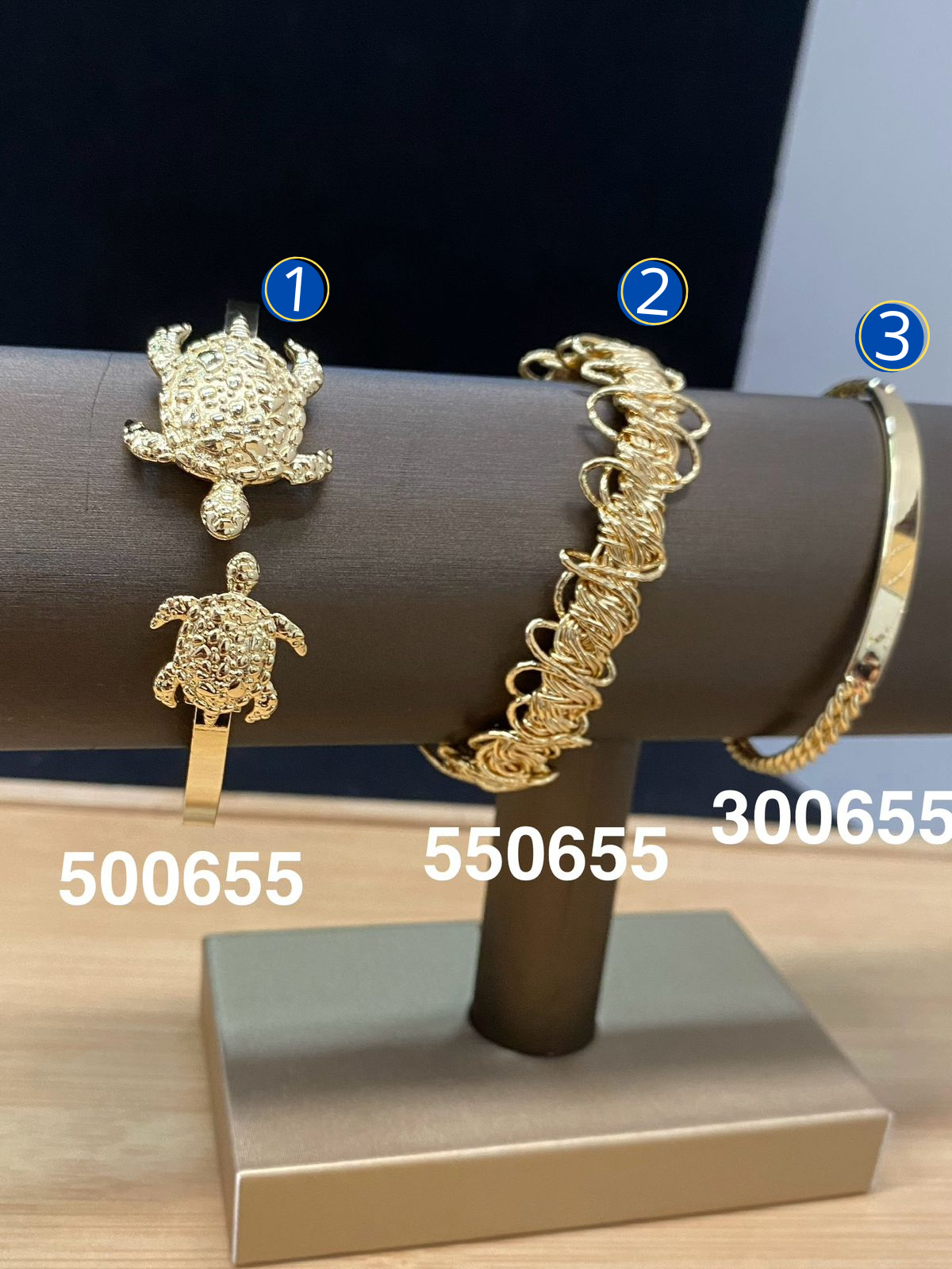 [08/JUNI/26] Brazalete Dorado M4 Oro Laminado