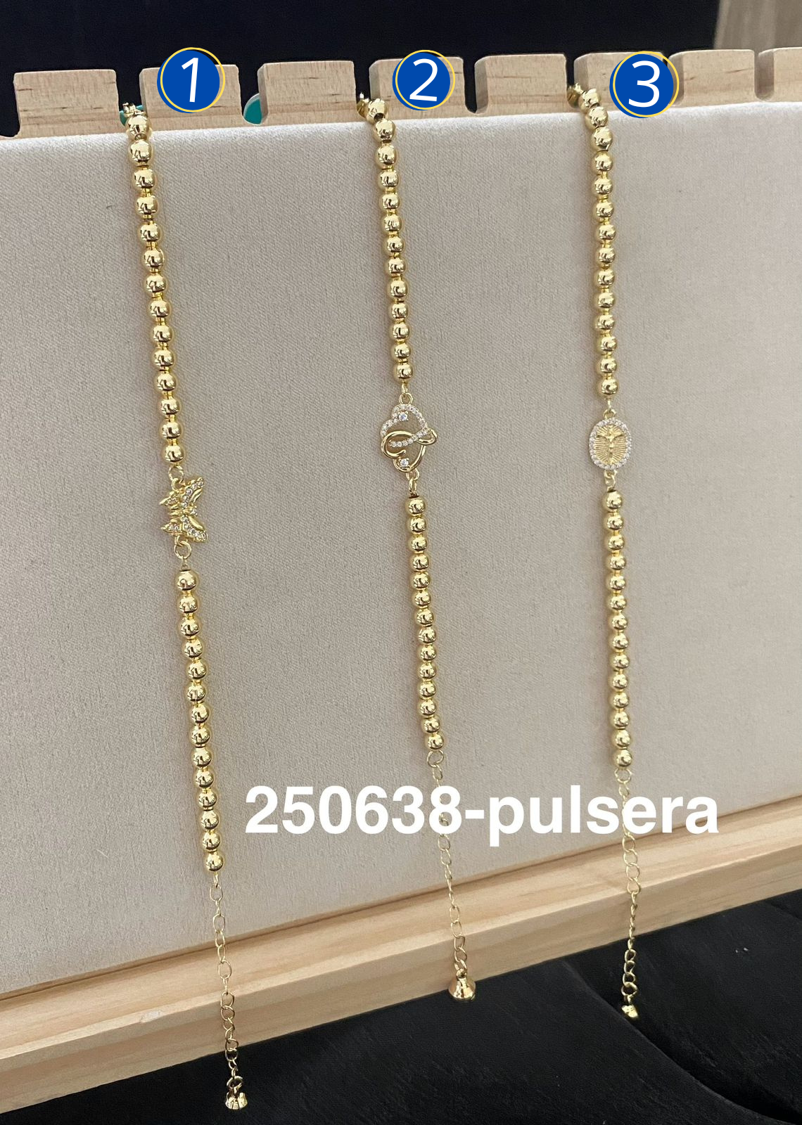Pulsera Dorada con Dije M3 Oro Laminado 27/04/26