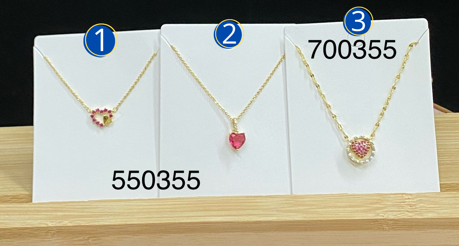 Cadena Dorada con dijes M6 Oro Laminado