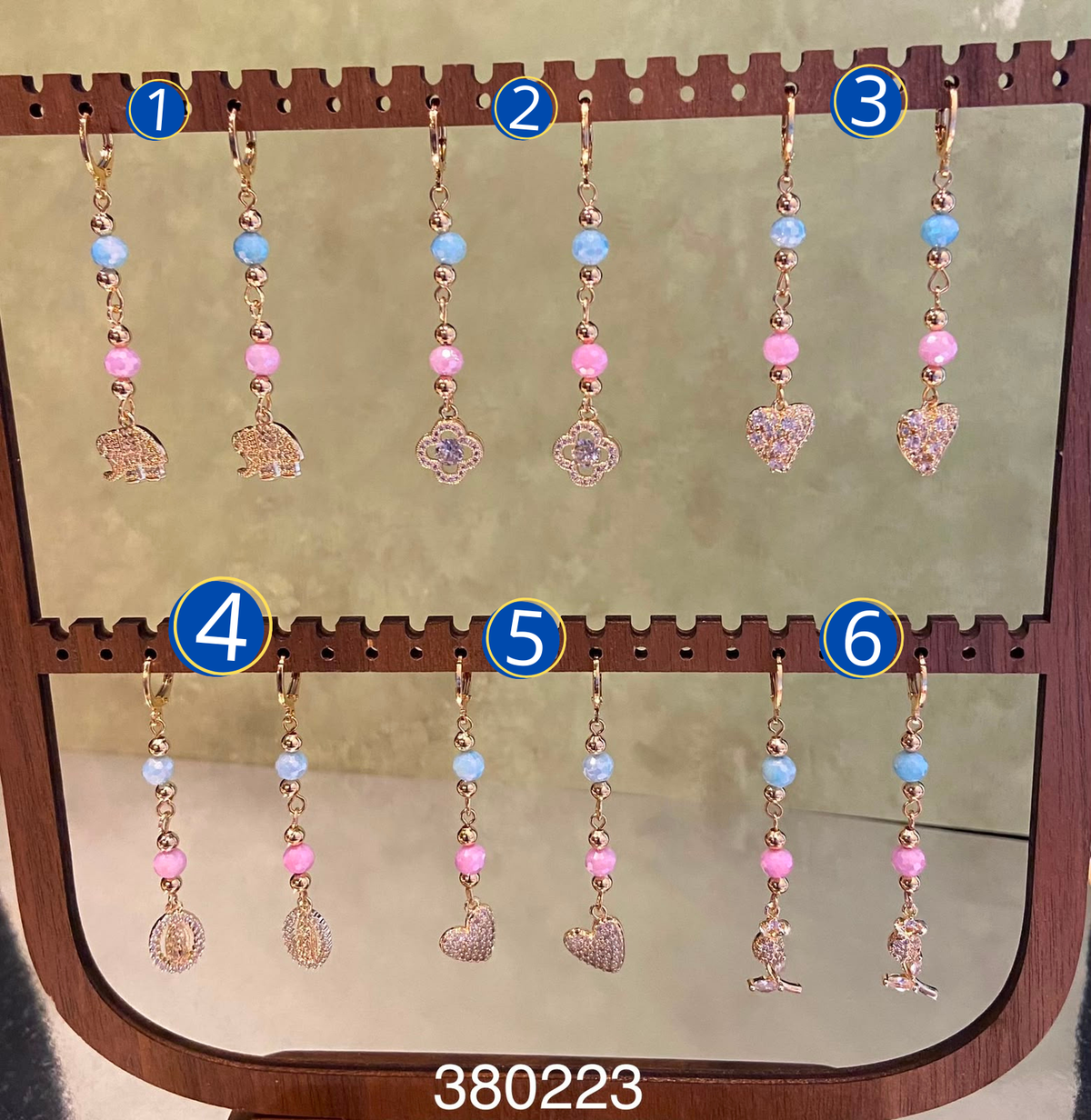 [12/SEPTIEMBRE/26] Aretes Largos Dorados M4 Oro Laminado