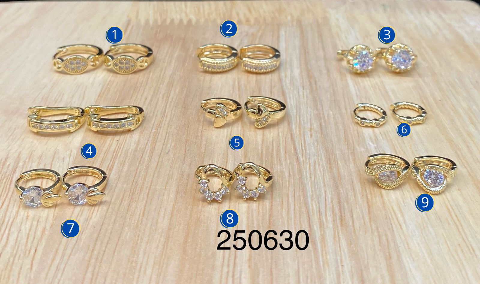 Aretes Huggies Dorados M2 Oro Laminado