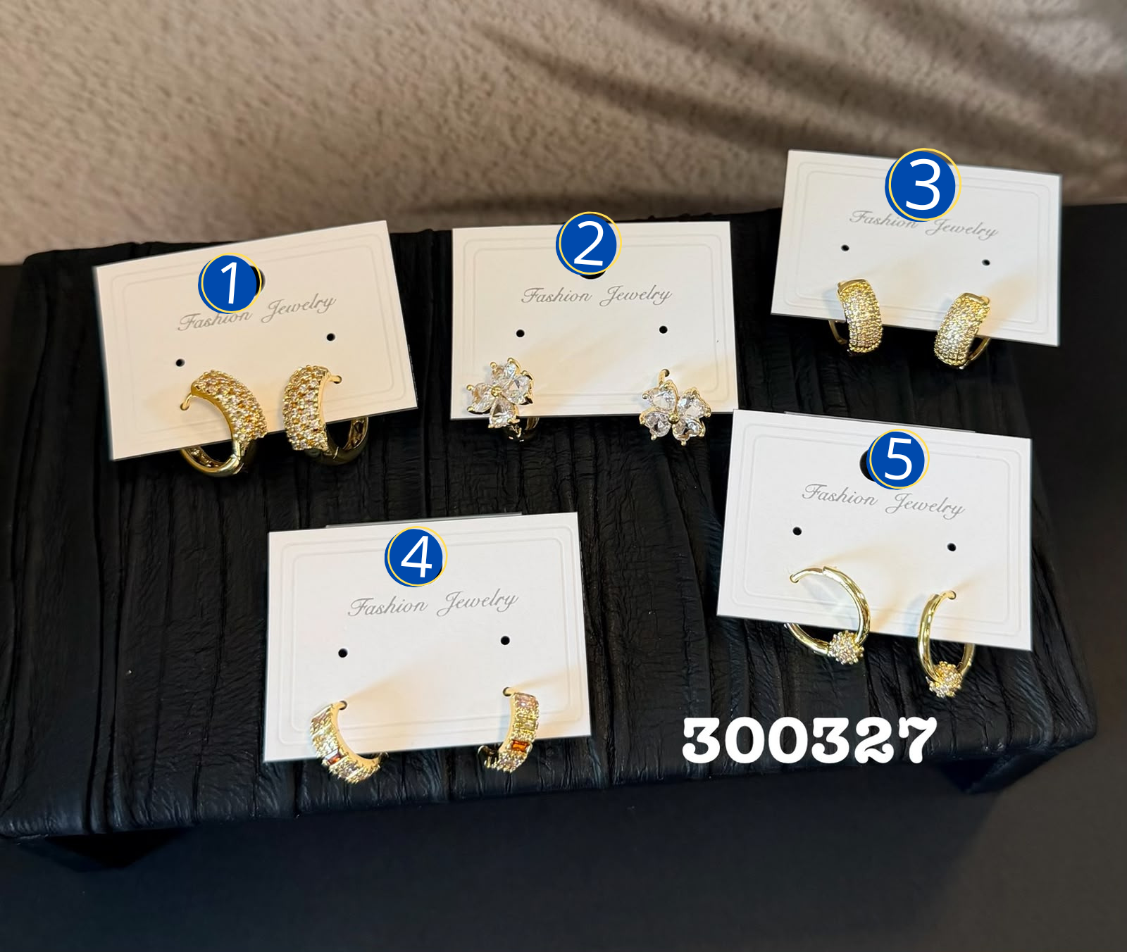 [01/AGOSTO/26] Aretes Dorados M3 Oro Laminado