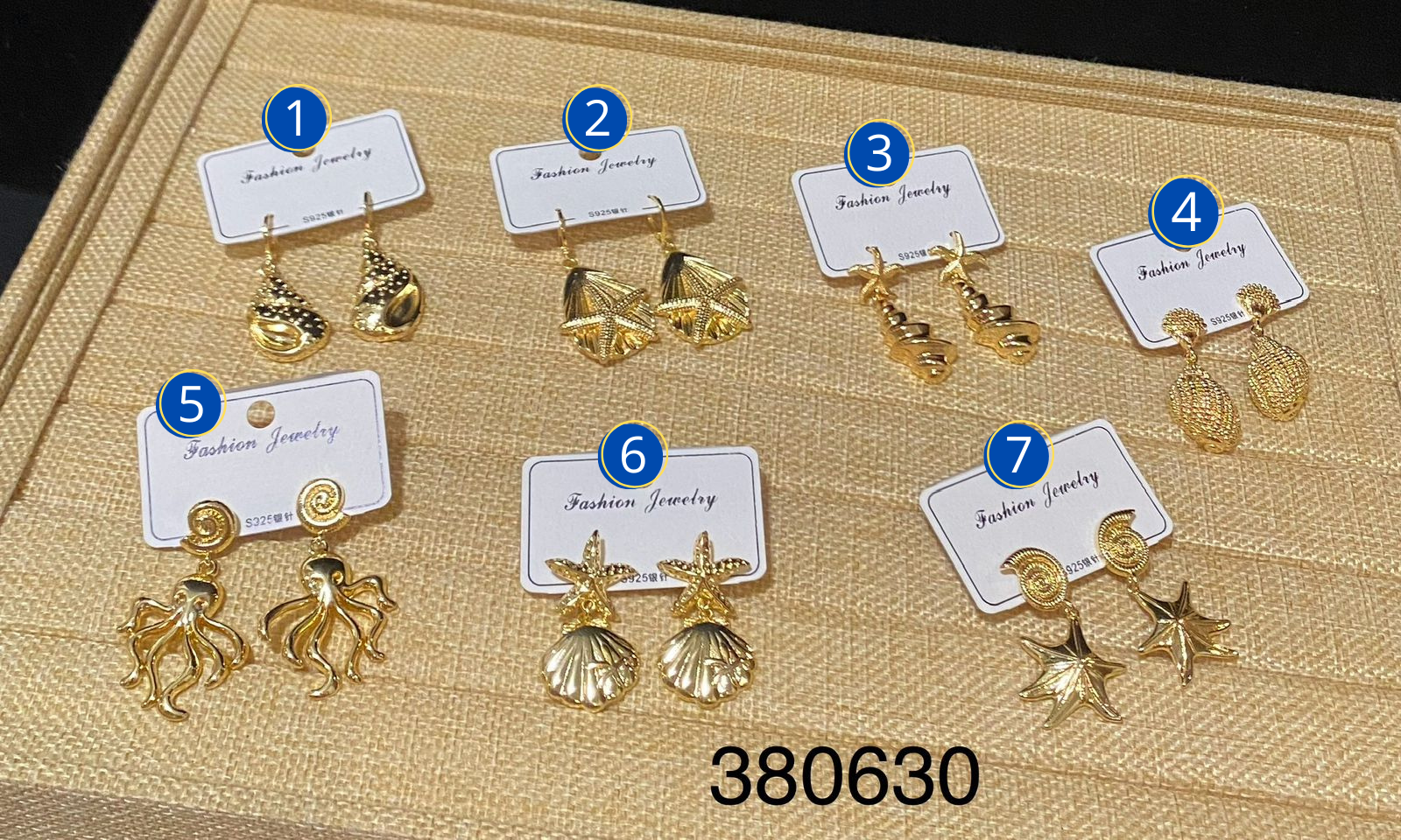 Aretes Dorados Varios diseños M21 Oro Laminado