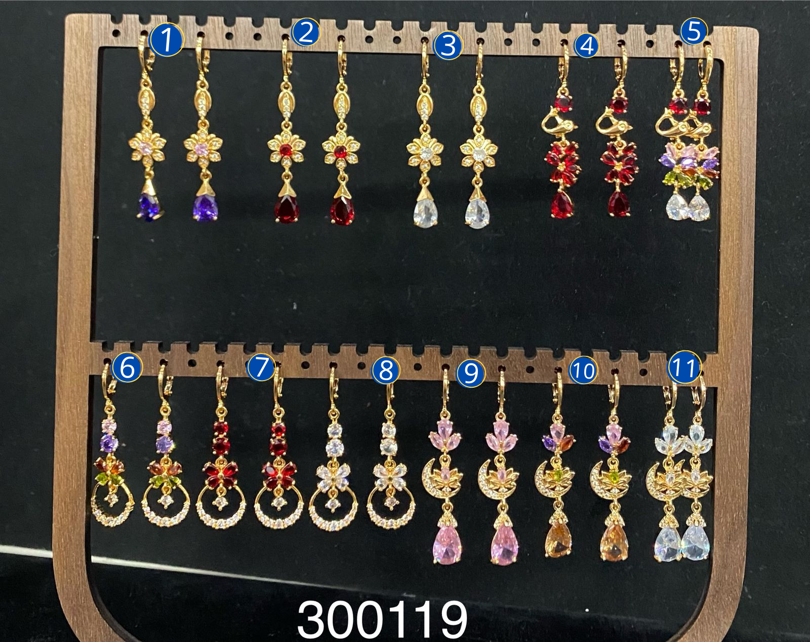 Aretes Largos con piedras M9 Oro Laminado 04/03/26