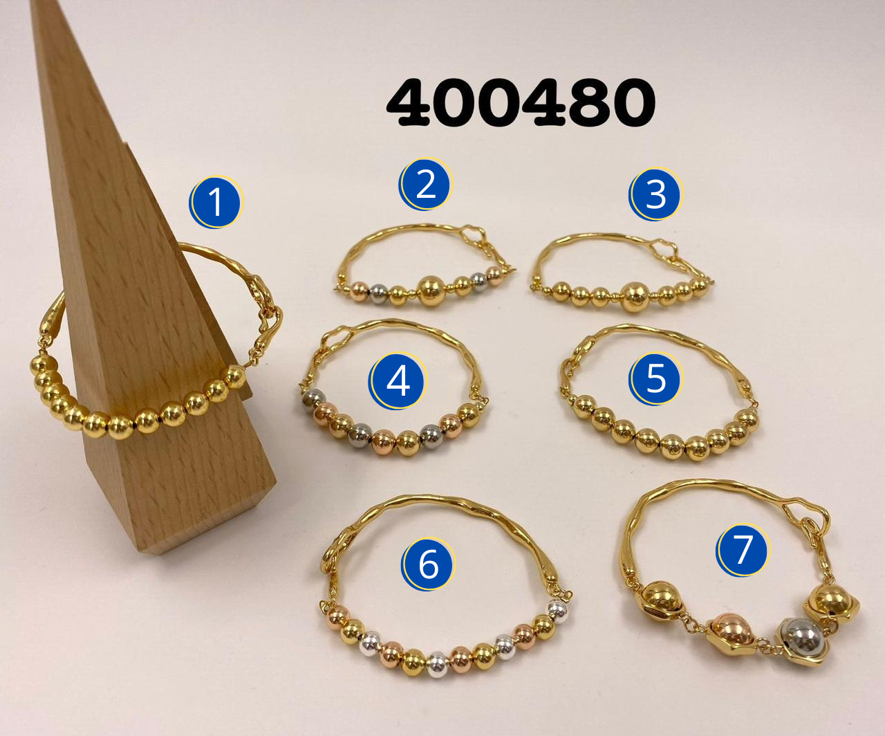 Pulsera Dorada con M2 Oro Laminado