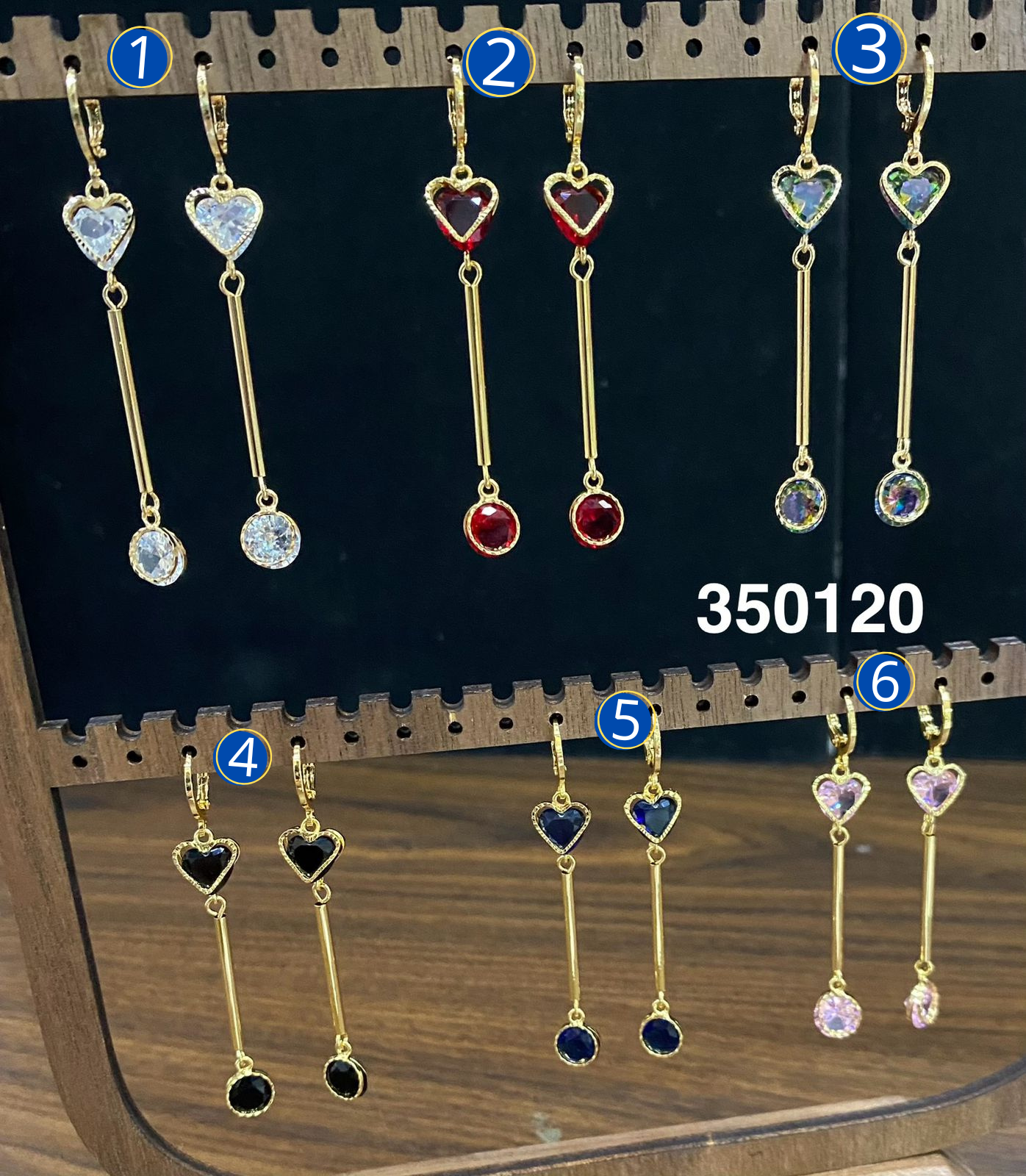 Aretes Largos Dorados con Piedras M7 Oro Laminado 27/03/26
