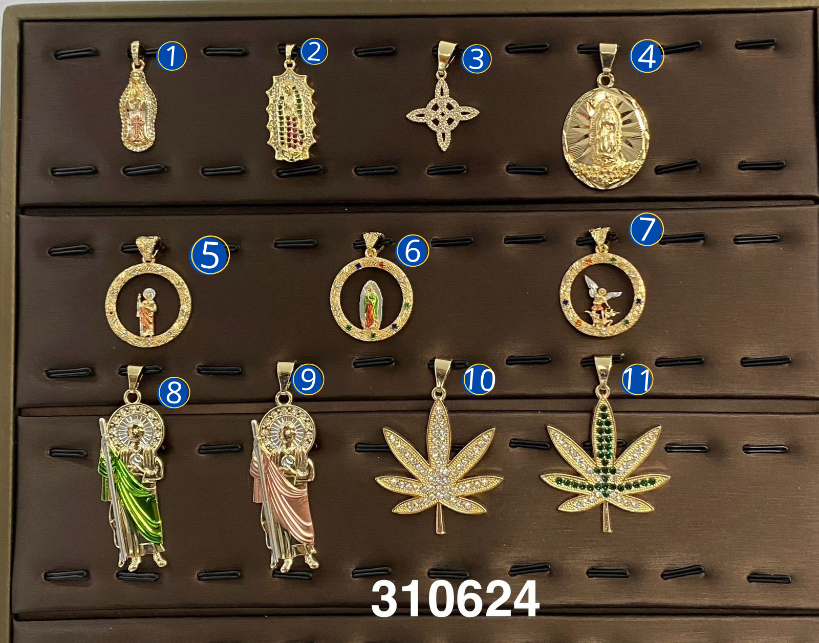 Dije Dorado M10 Oro Laminado