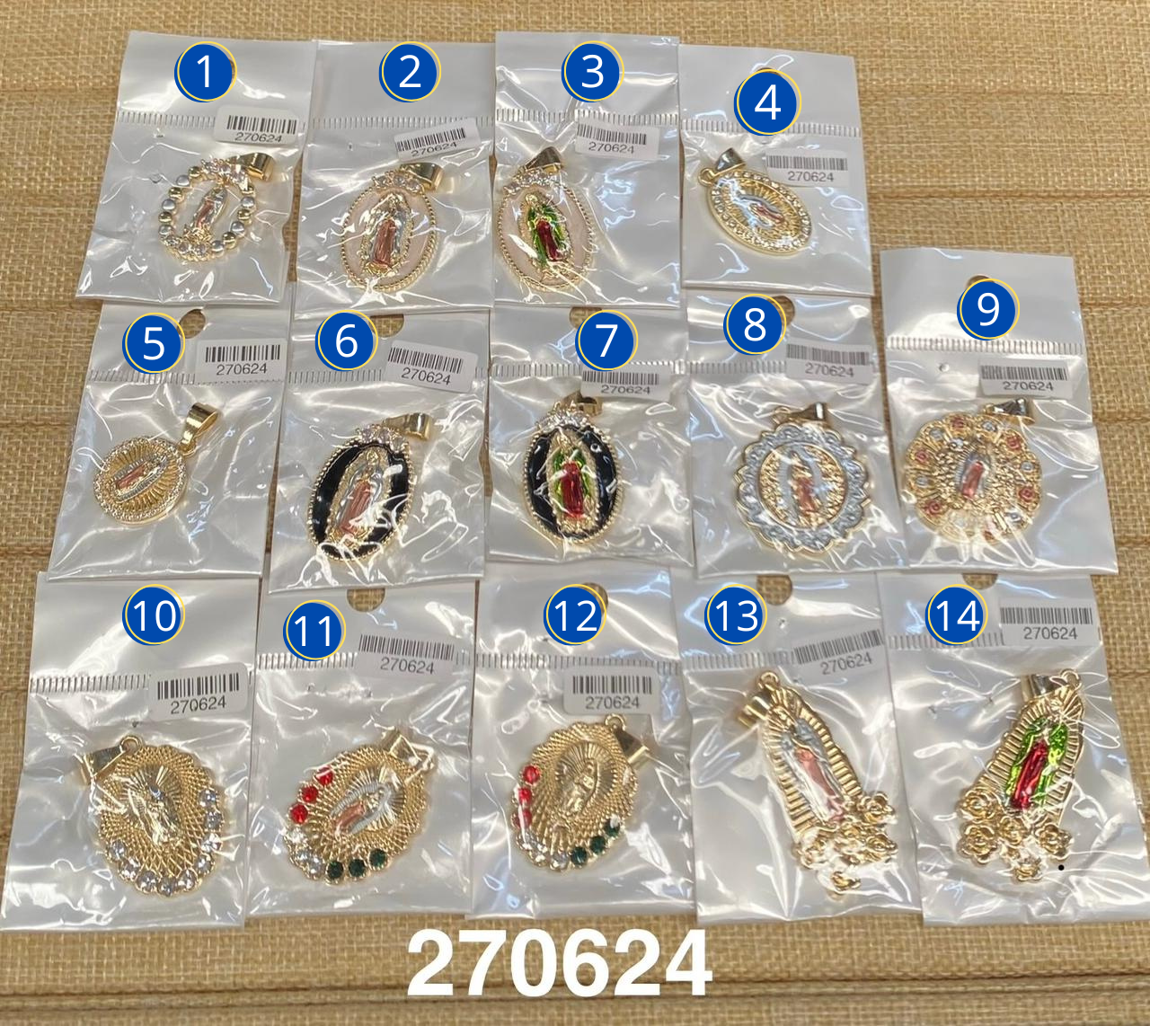 Dijes Dorados M17 Oro Laminado
