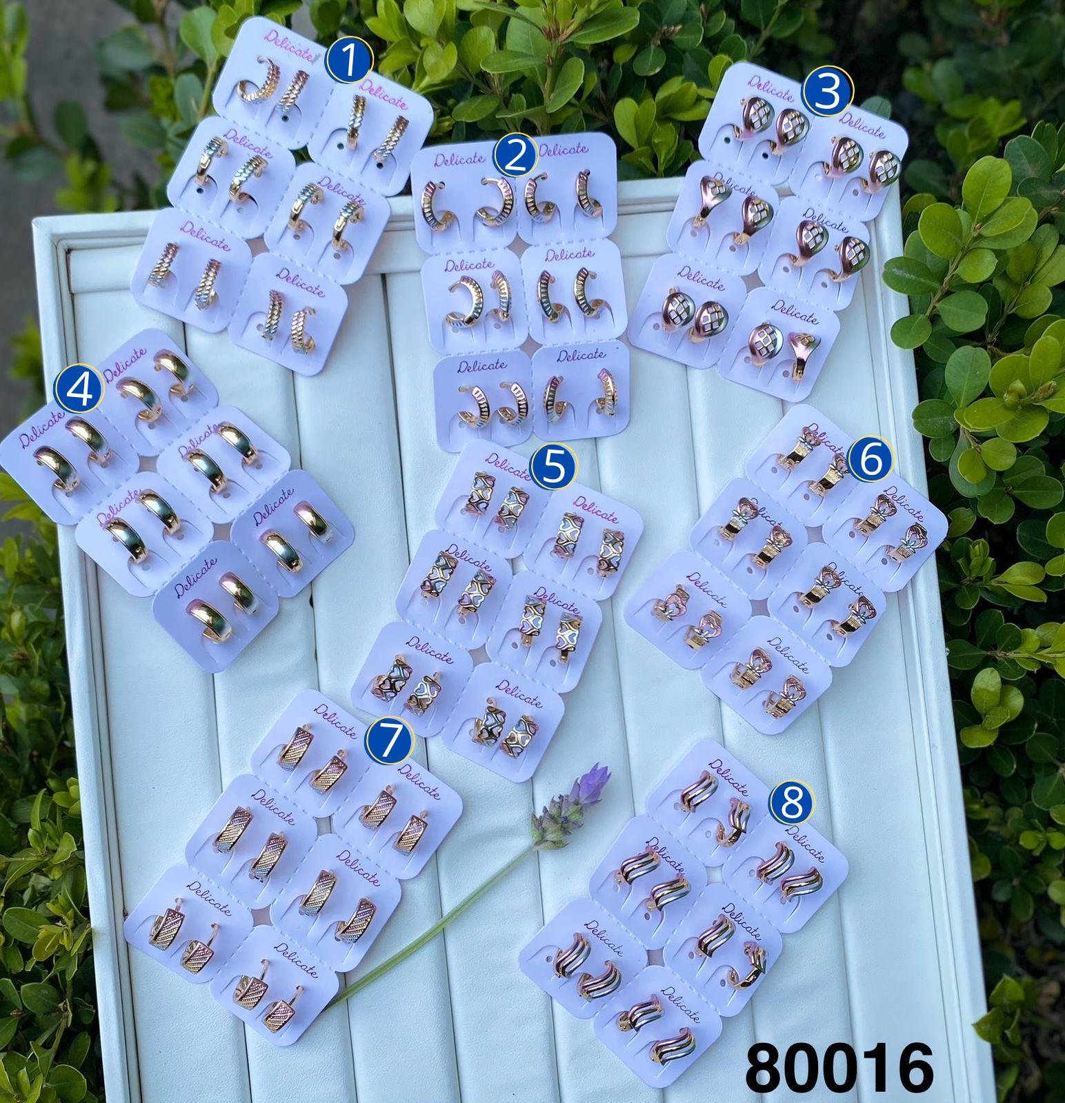 Paquete de 6 pares de Aretes Dorados M68 Oro Laminado