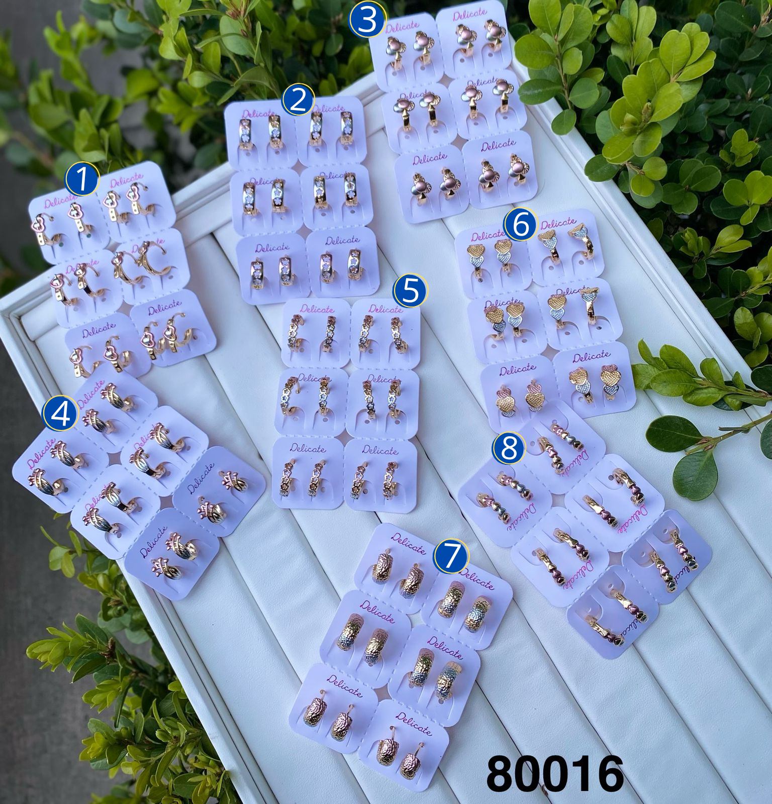 Paquete de 6 pares de Aretes Dorados M69 Oro Laminado