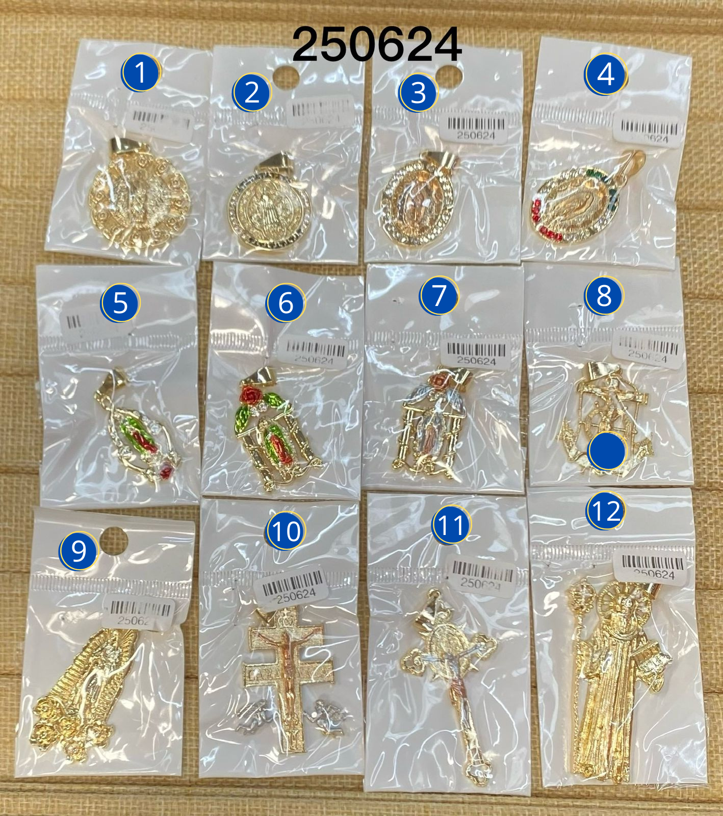 Dijes Dorados M15 Oro Laminado